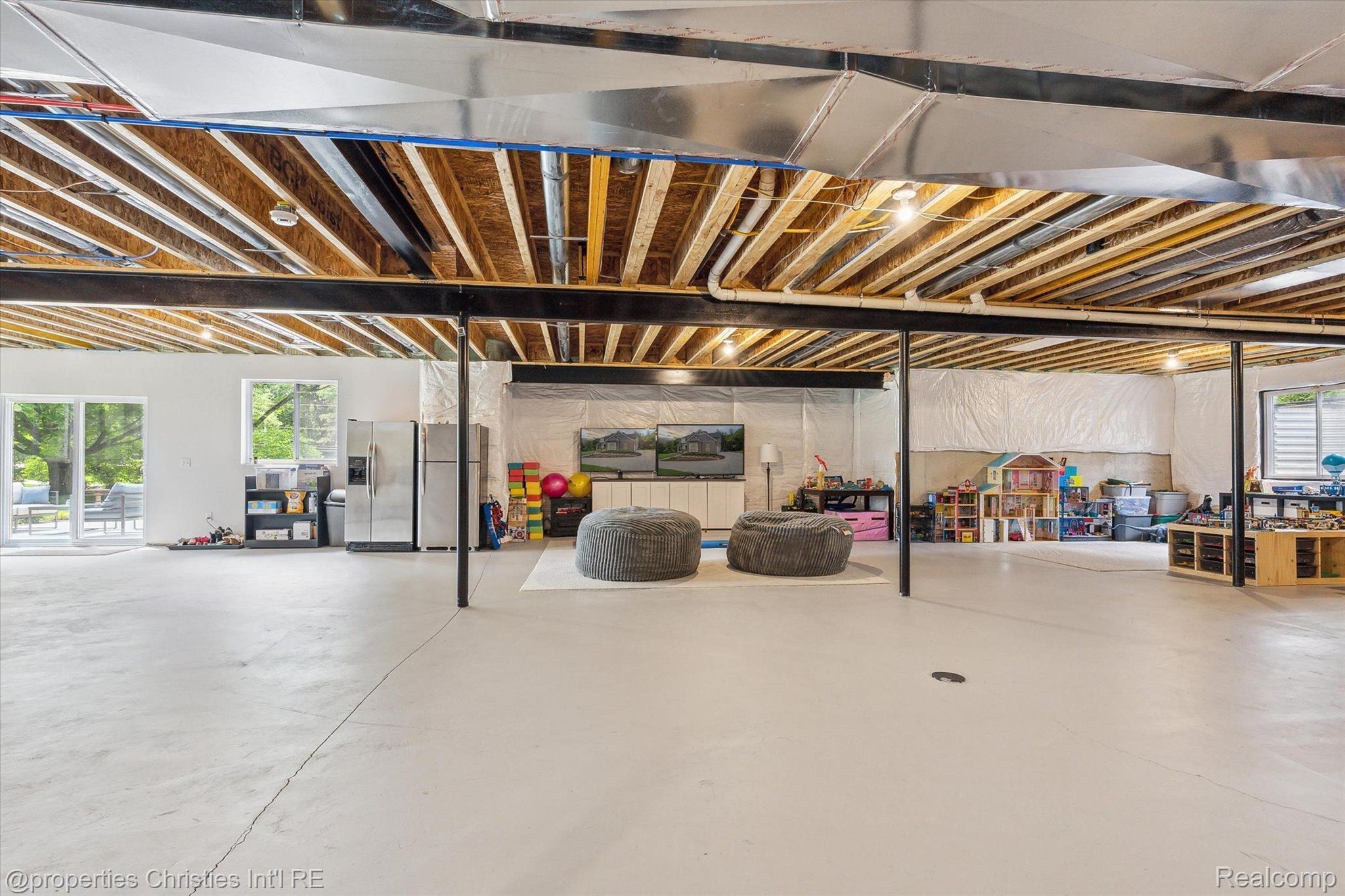 44444 THORNAPPLE Lane