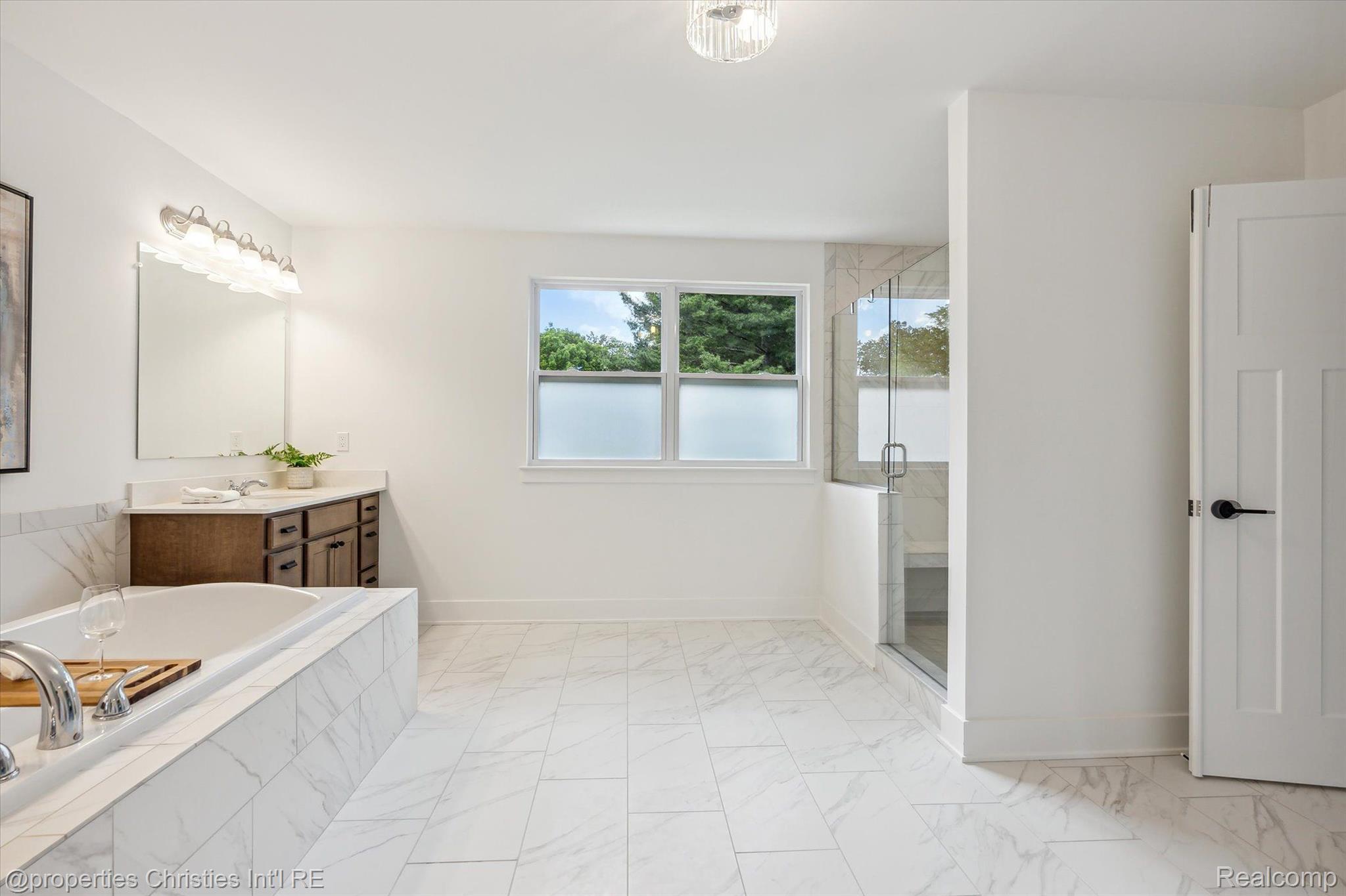 44444 THORNAPPLE Lane