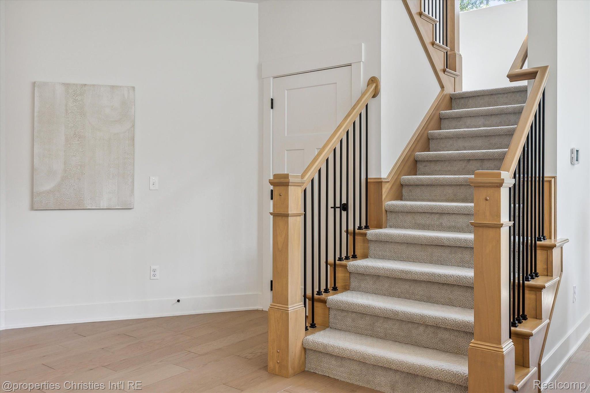 44444 THORNAPPLE Lane