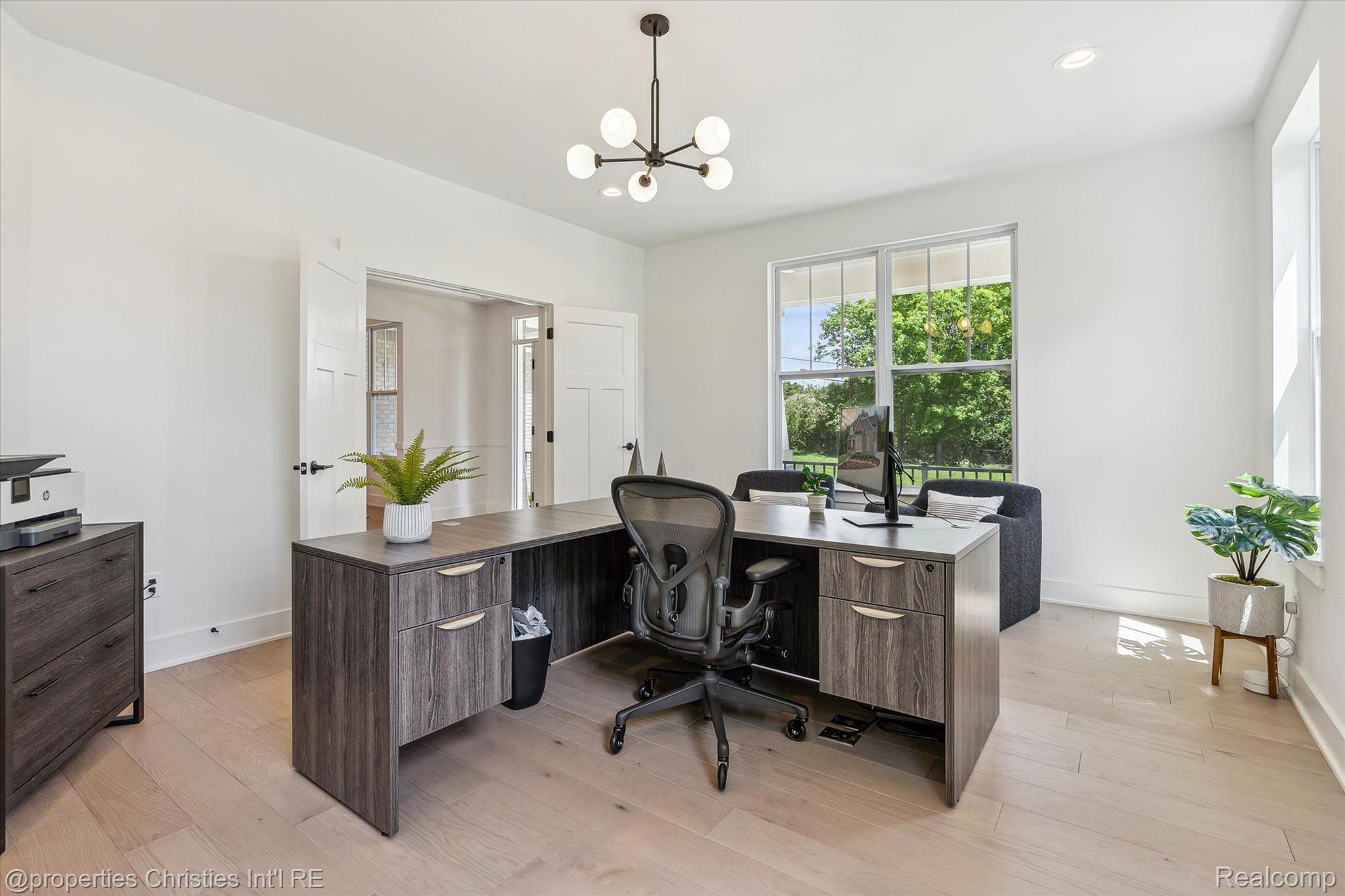 44444 THORNAPPLE Lane