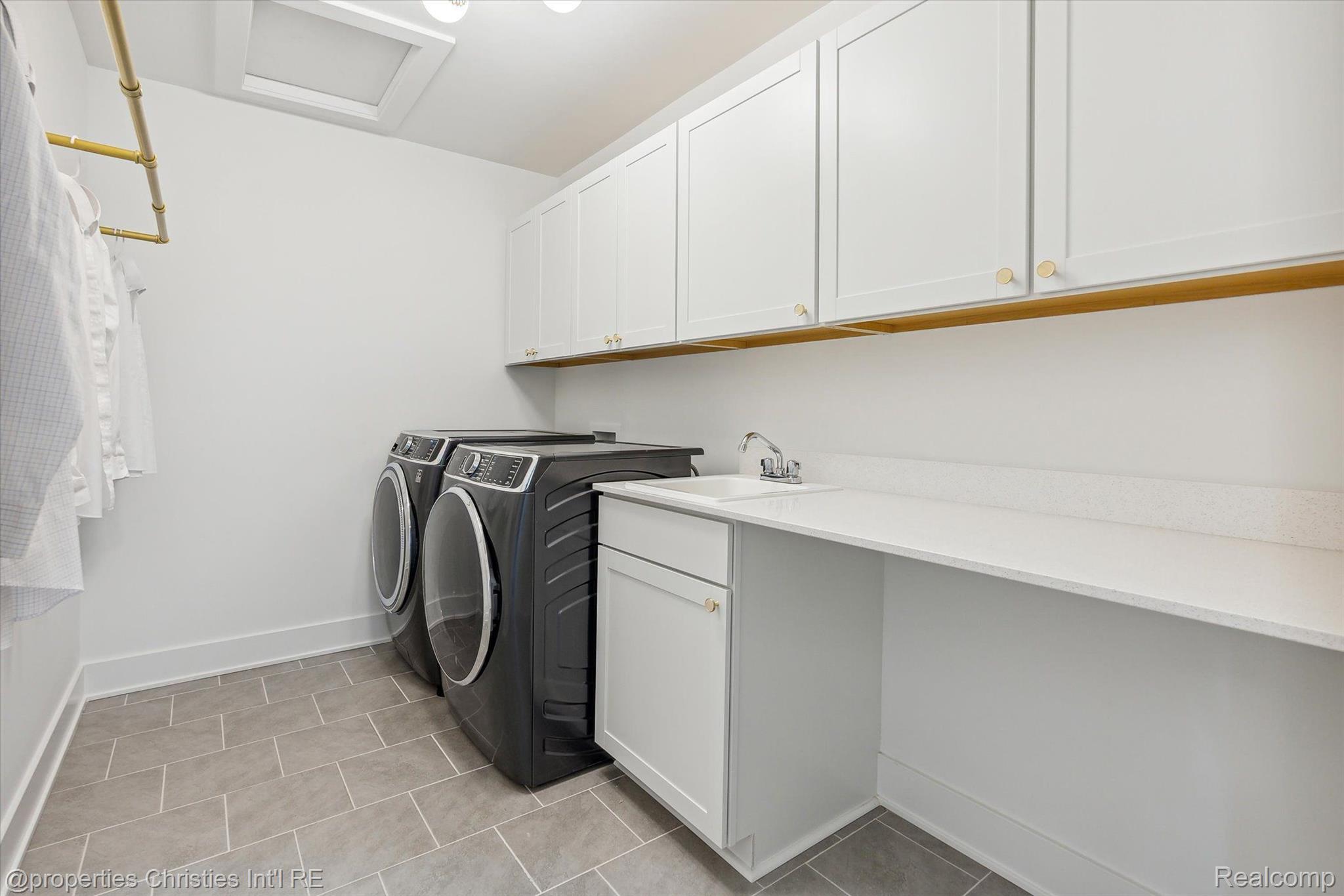 44444 THORNAPPLE Lane