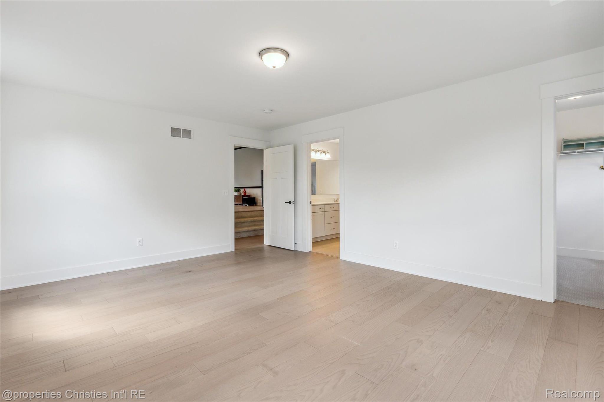 44444 THORNAPPLE Lane