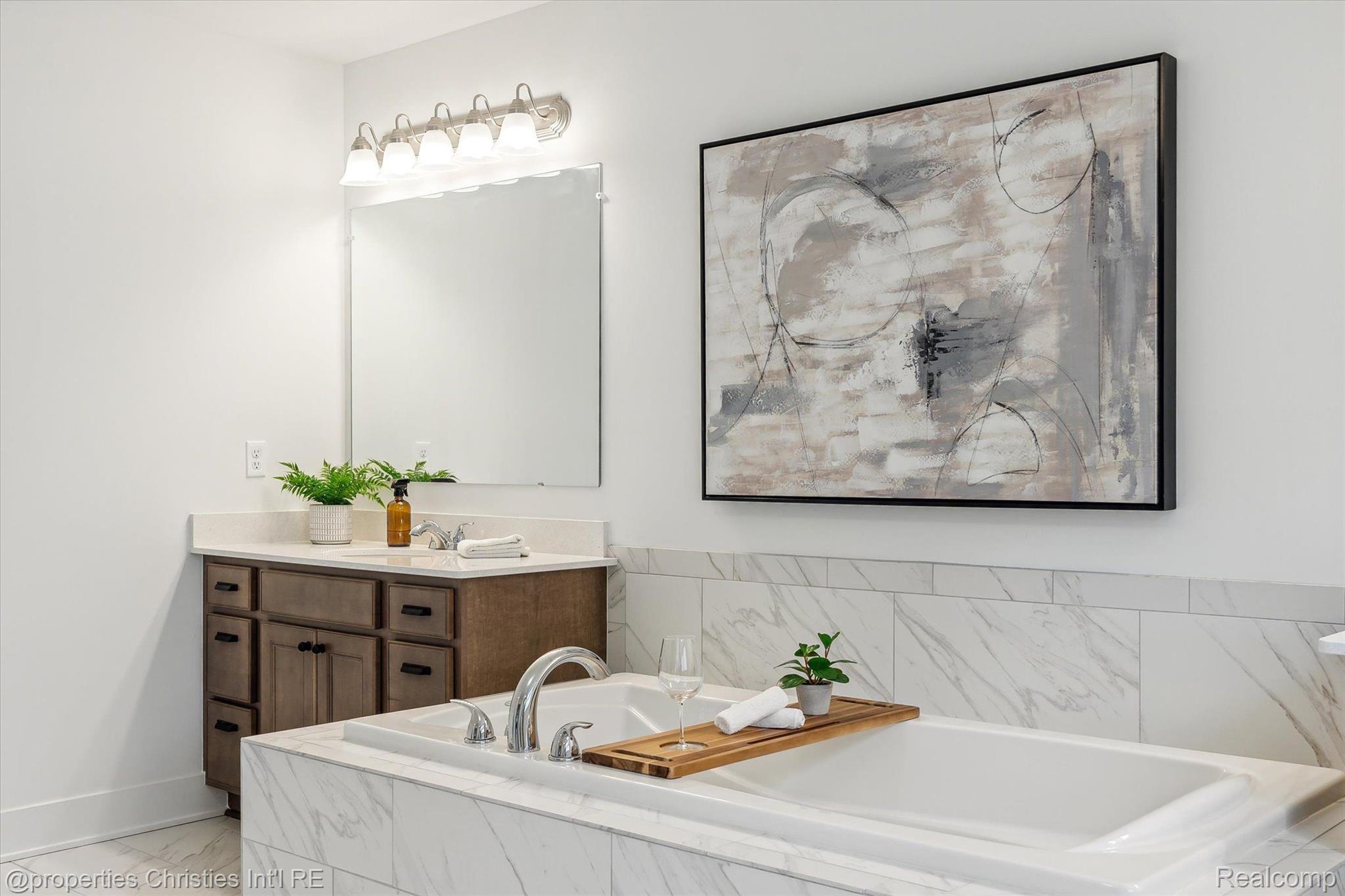 44444 THORNAPPLE Lane