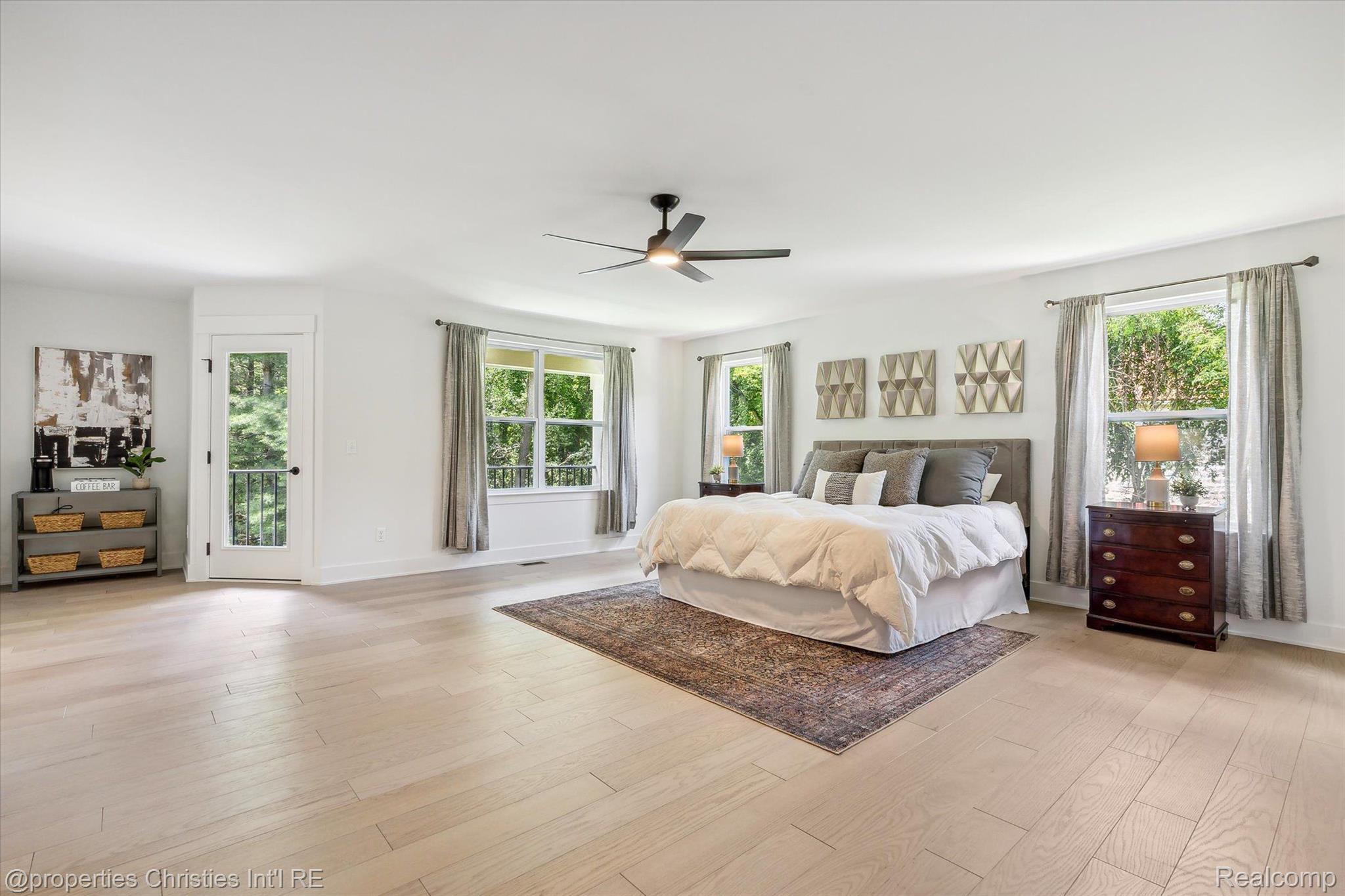 44444 THORNAPPLE Lane