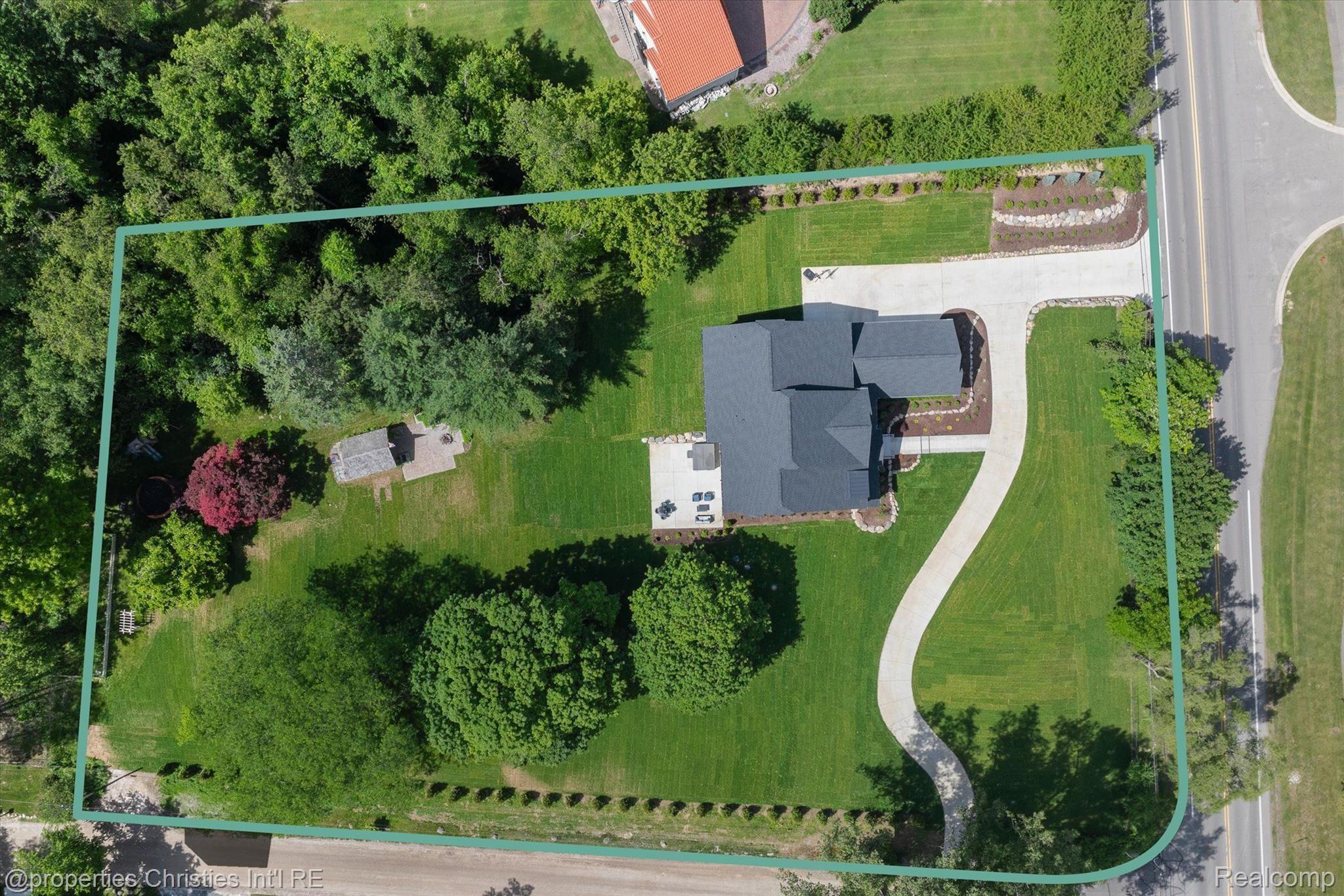 44444 THORNAPPLE Lane