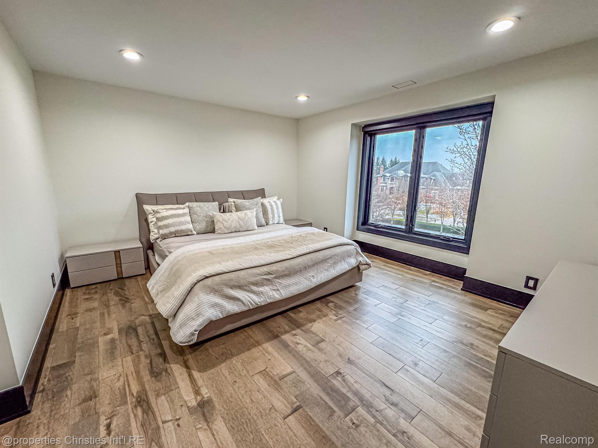 47490 BELLAGIO Drive