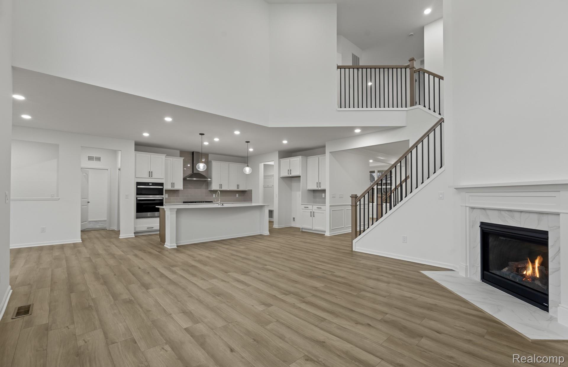 22884 RONWAY Lane