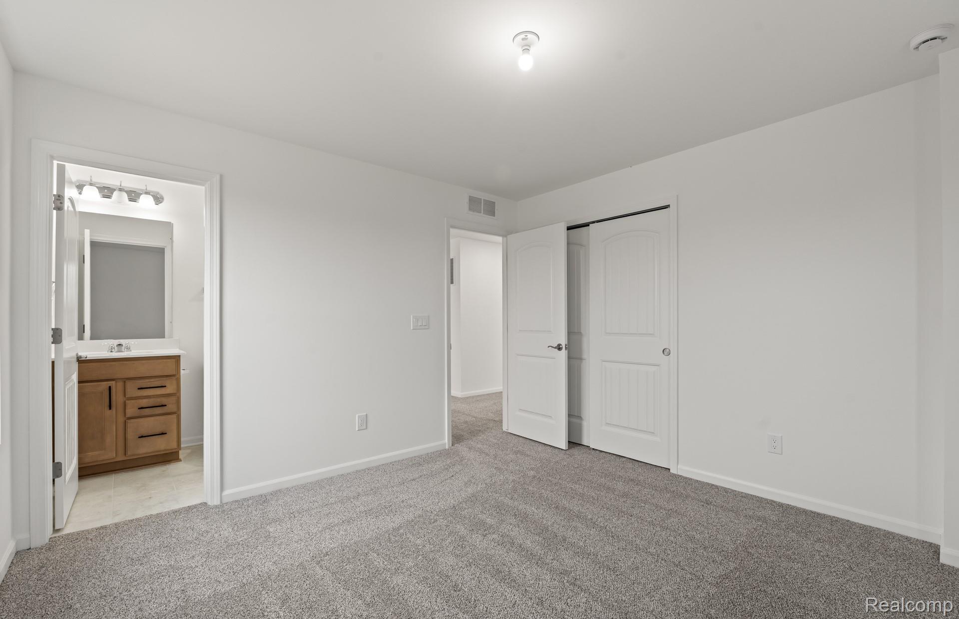 22884 RONWAY Lane