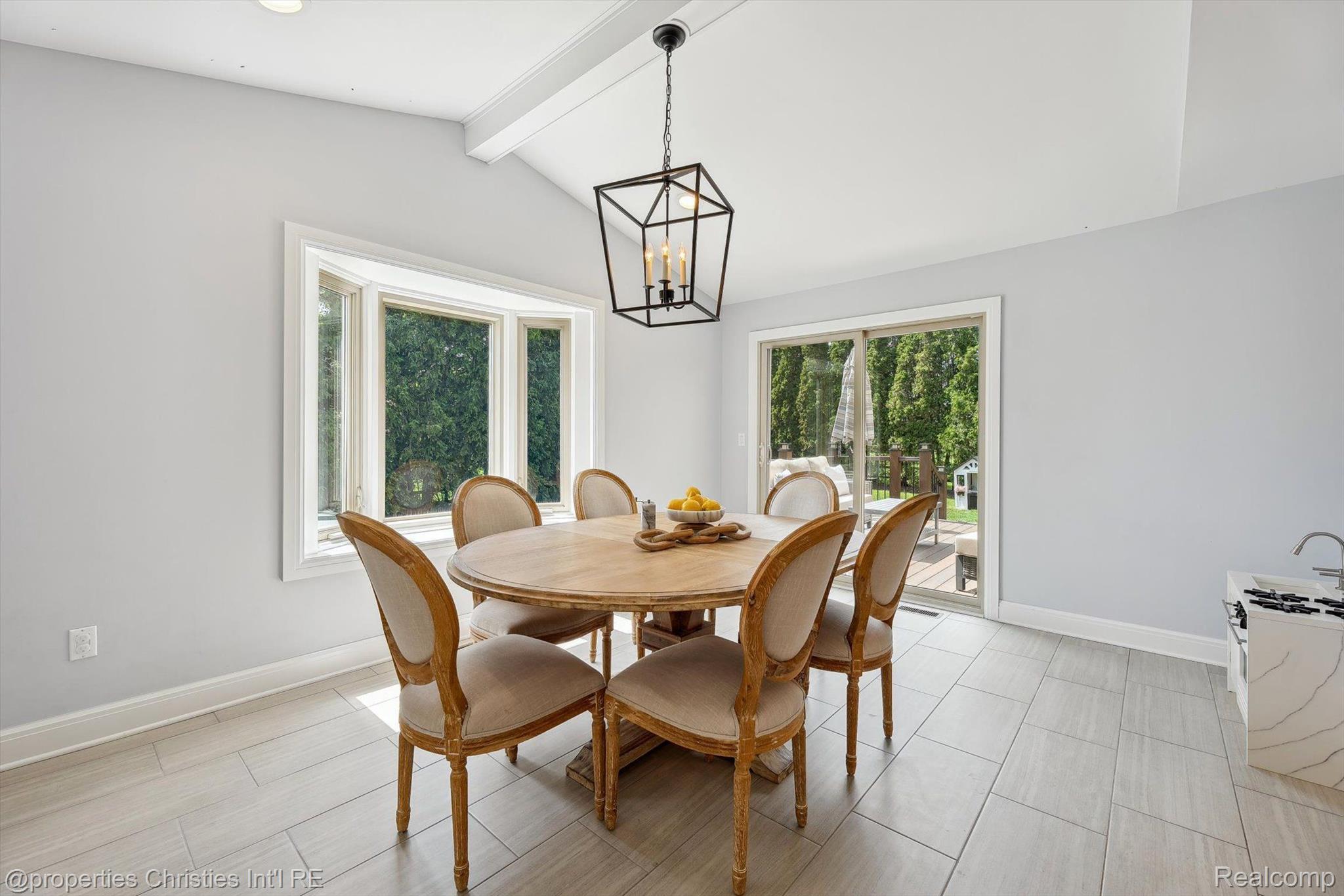 17305 LAUREL Drive
