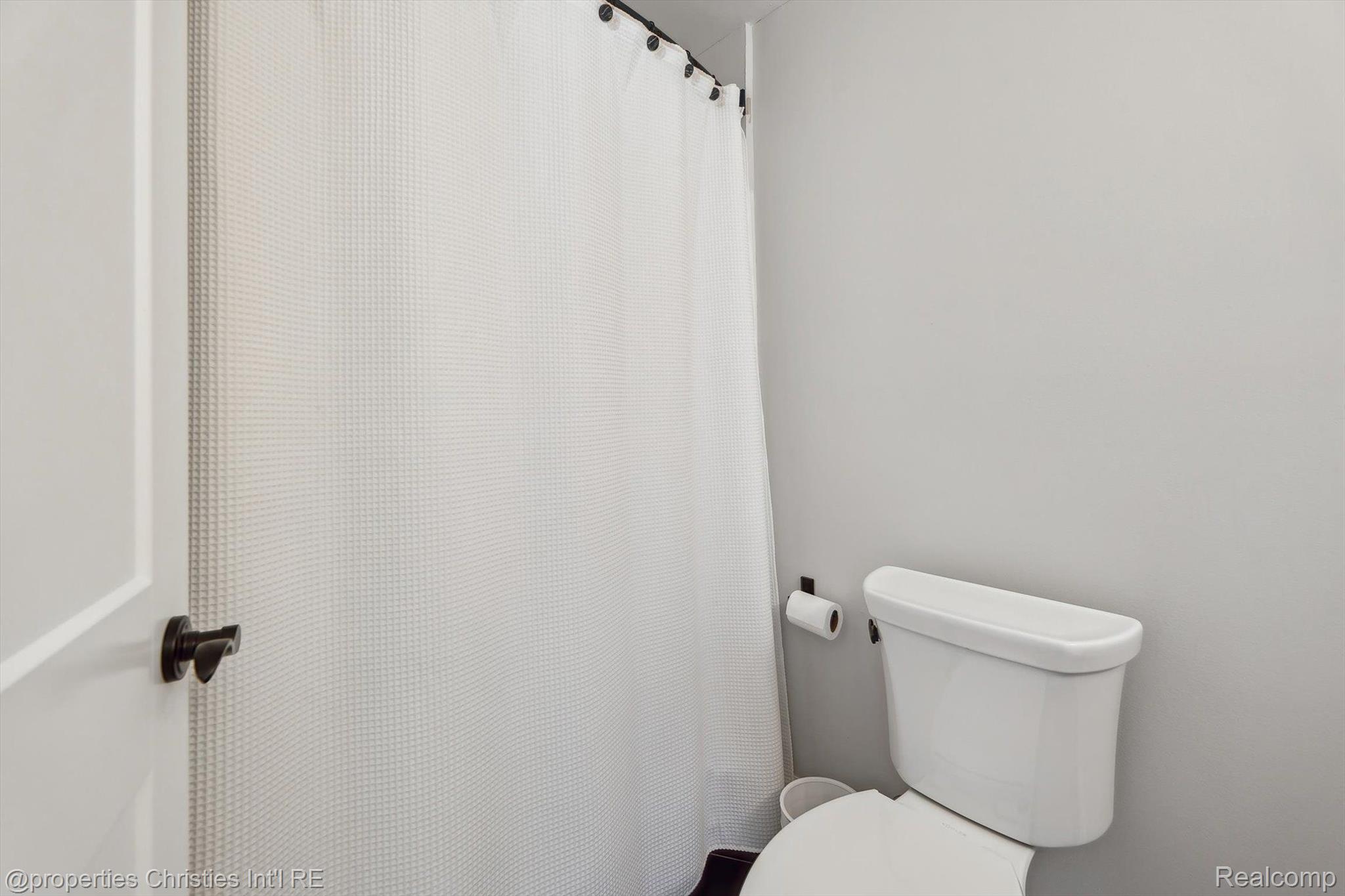 17305 LAUREL Drive