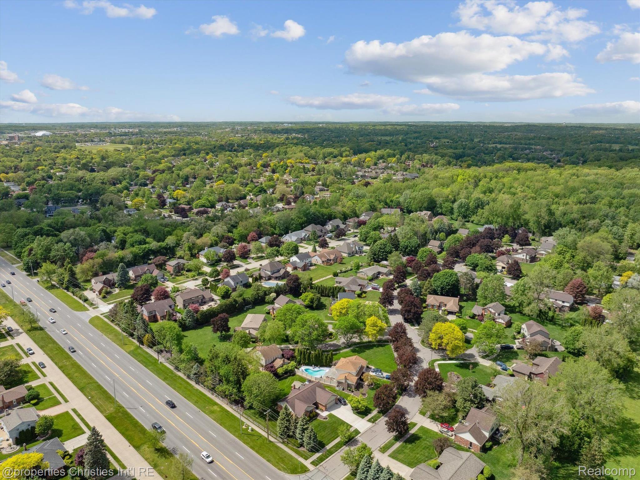 17305 LAUREL Drive