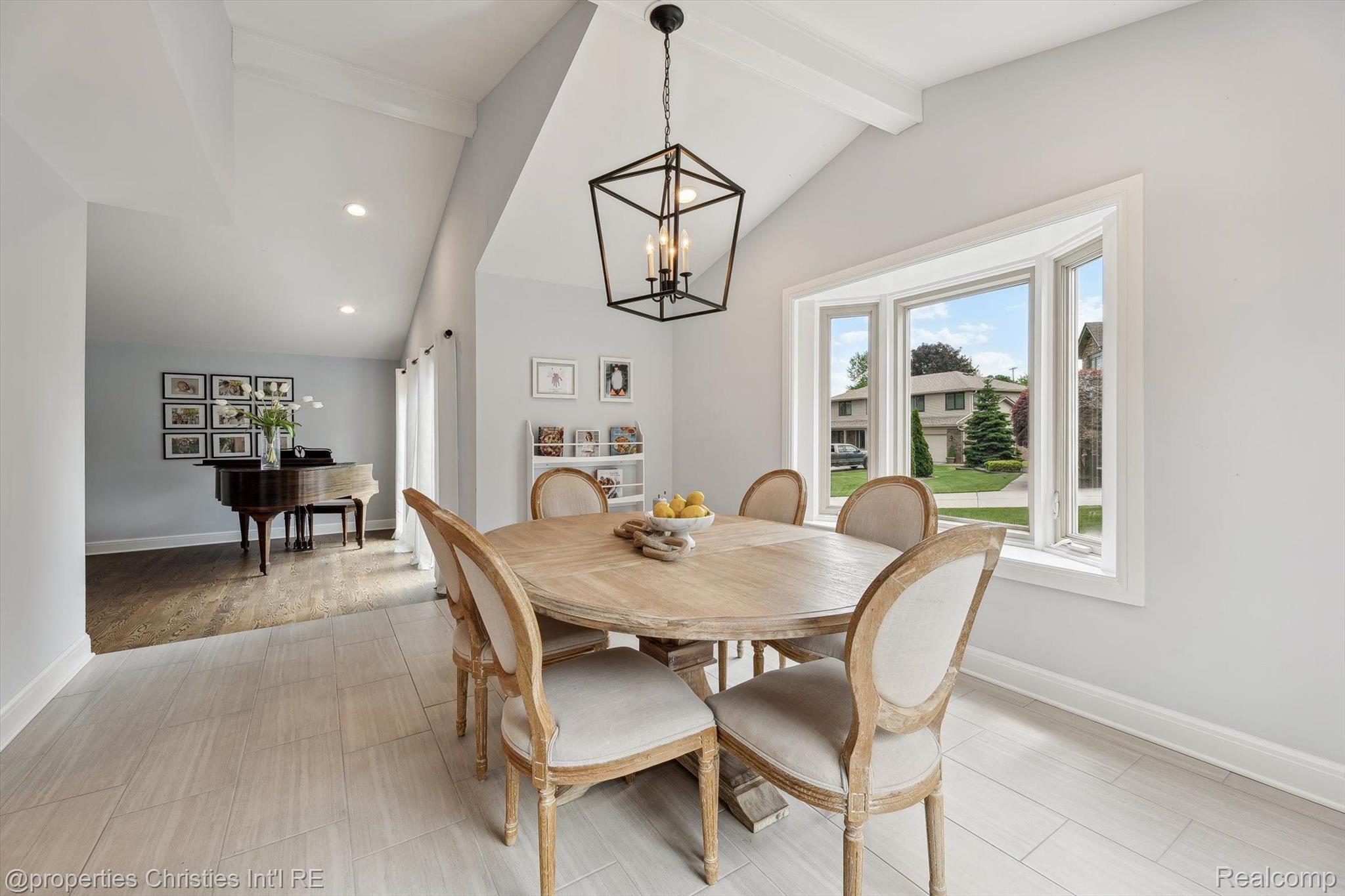 17305 LAUREL Drive