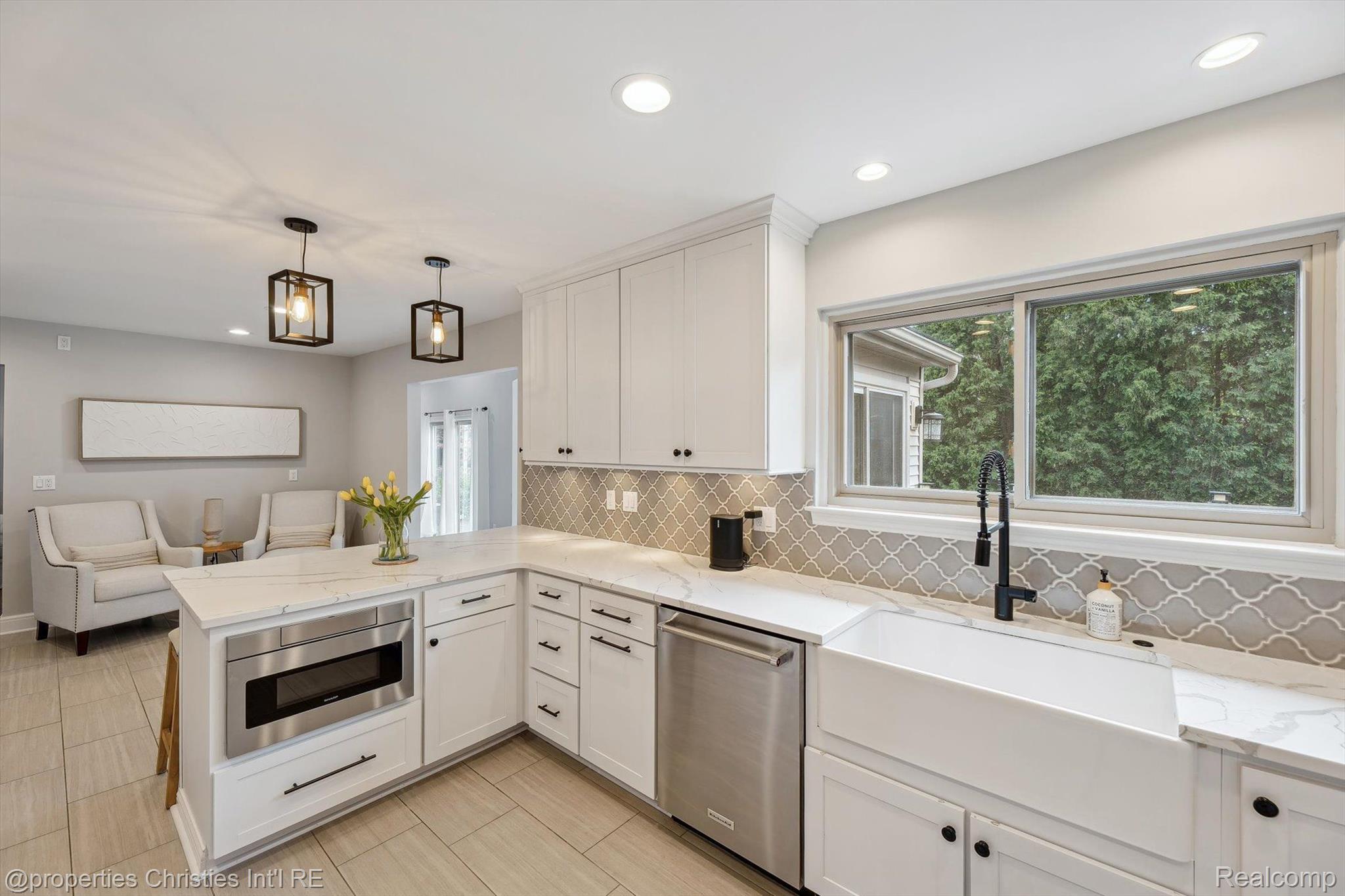 17305 LAUREL Drive