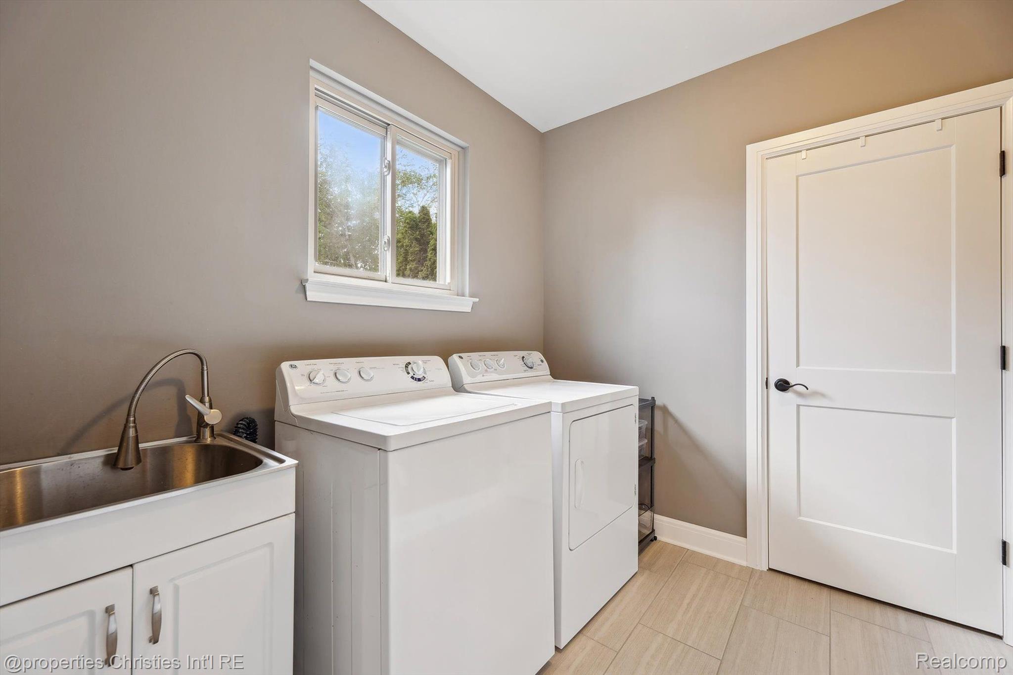 17305 LAUREL Drive