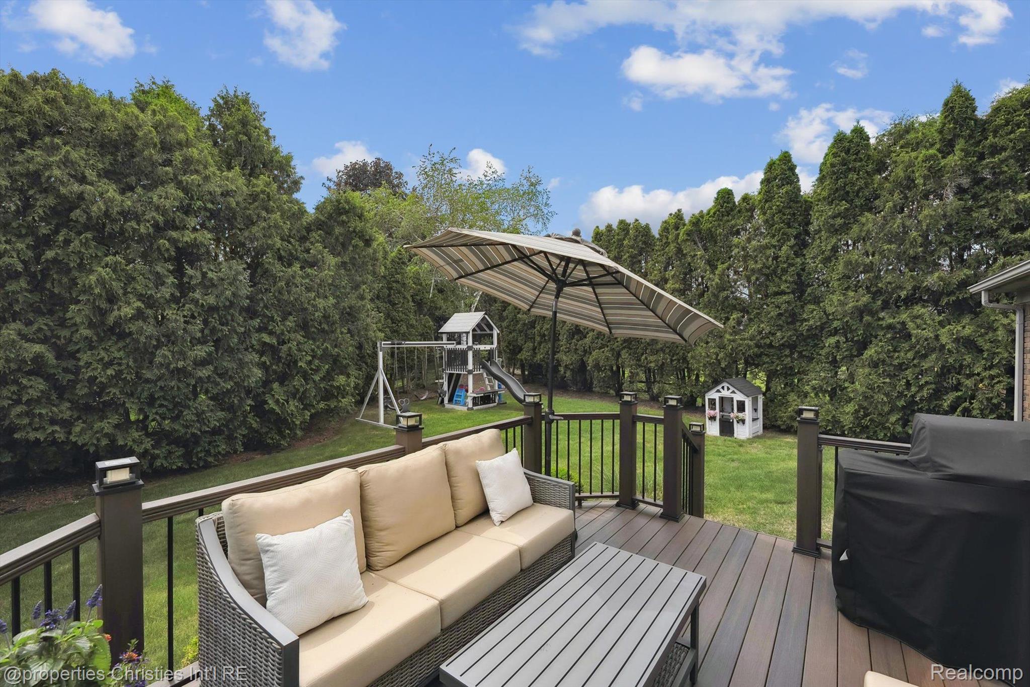 17305 LAUREL Drive