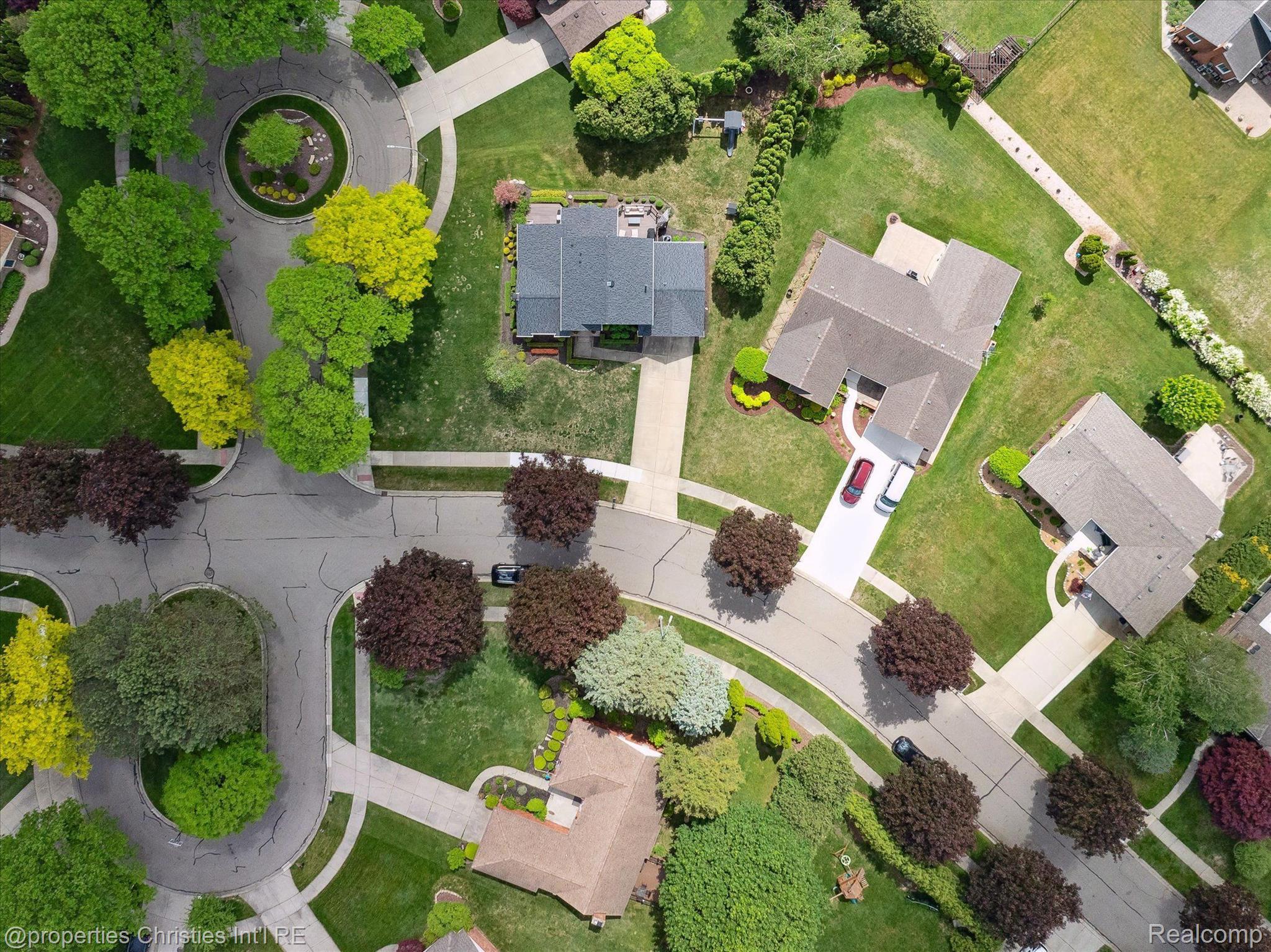 17305 LAUREL Drive