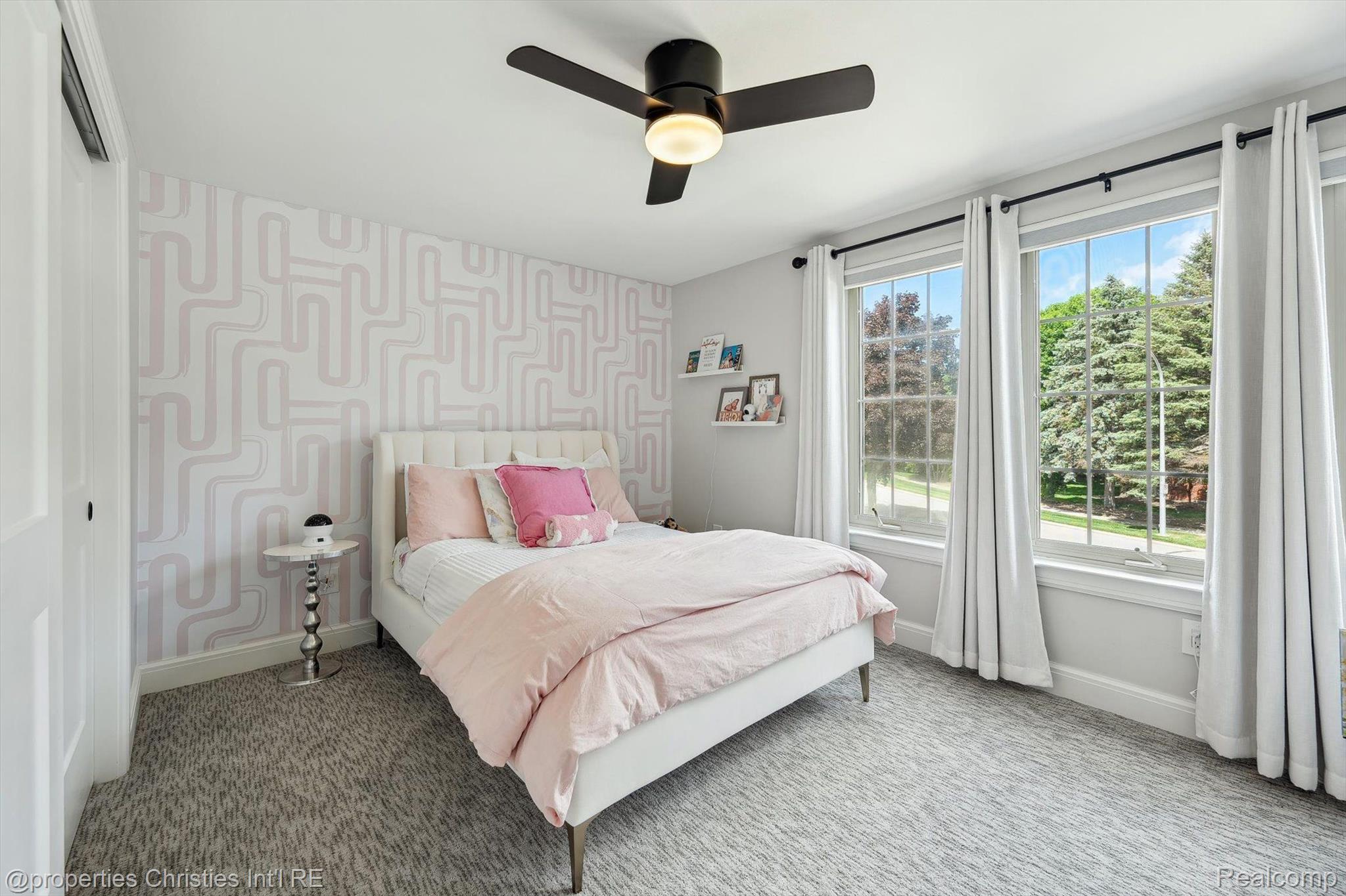 17305 LAUREL Drive