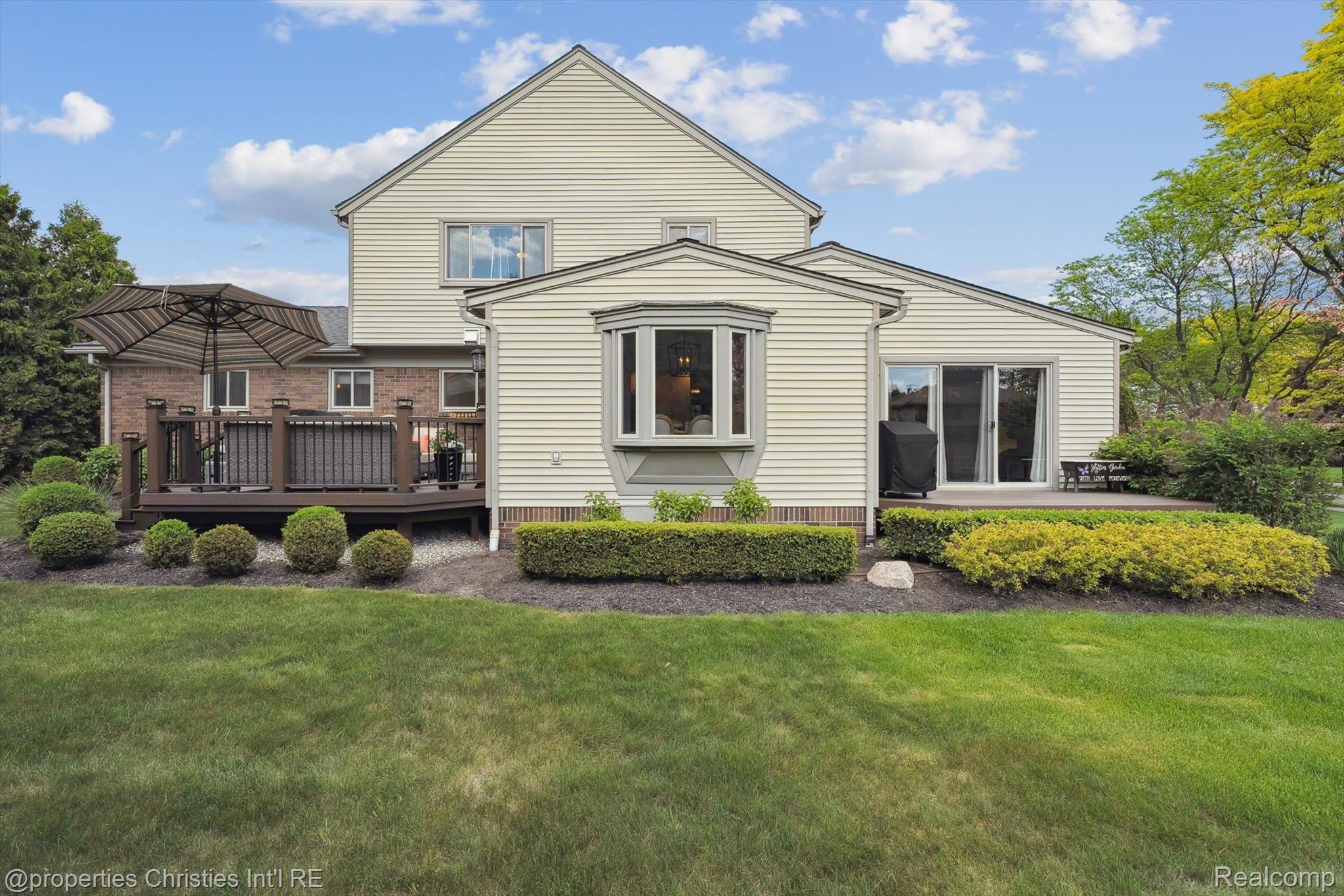 17305 LAUREL Drive