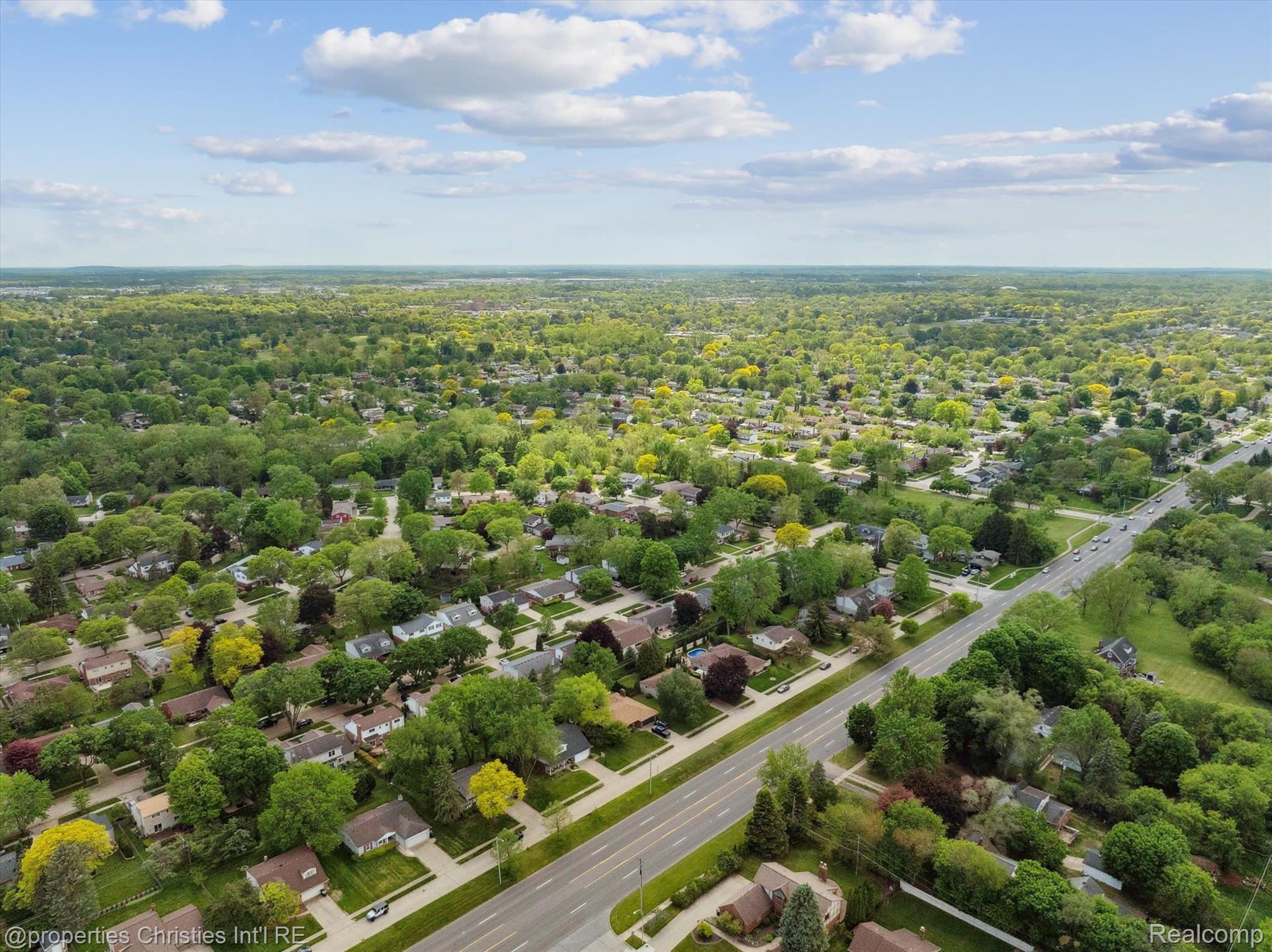 17305 LAUREL Drive
