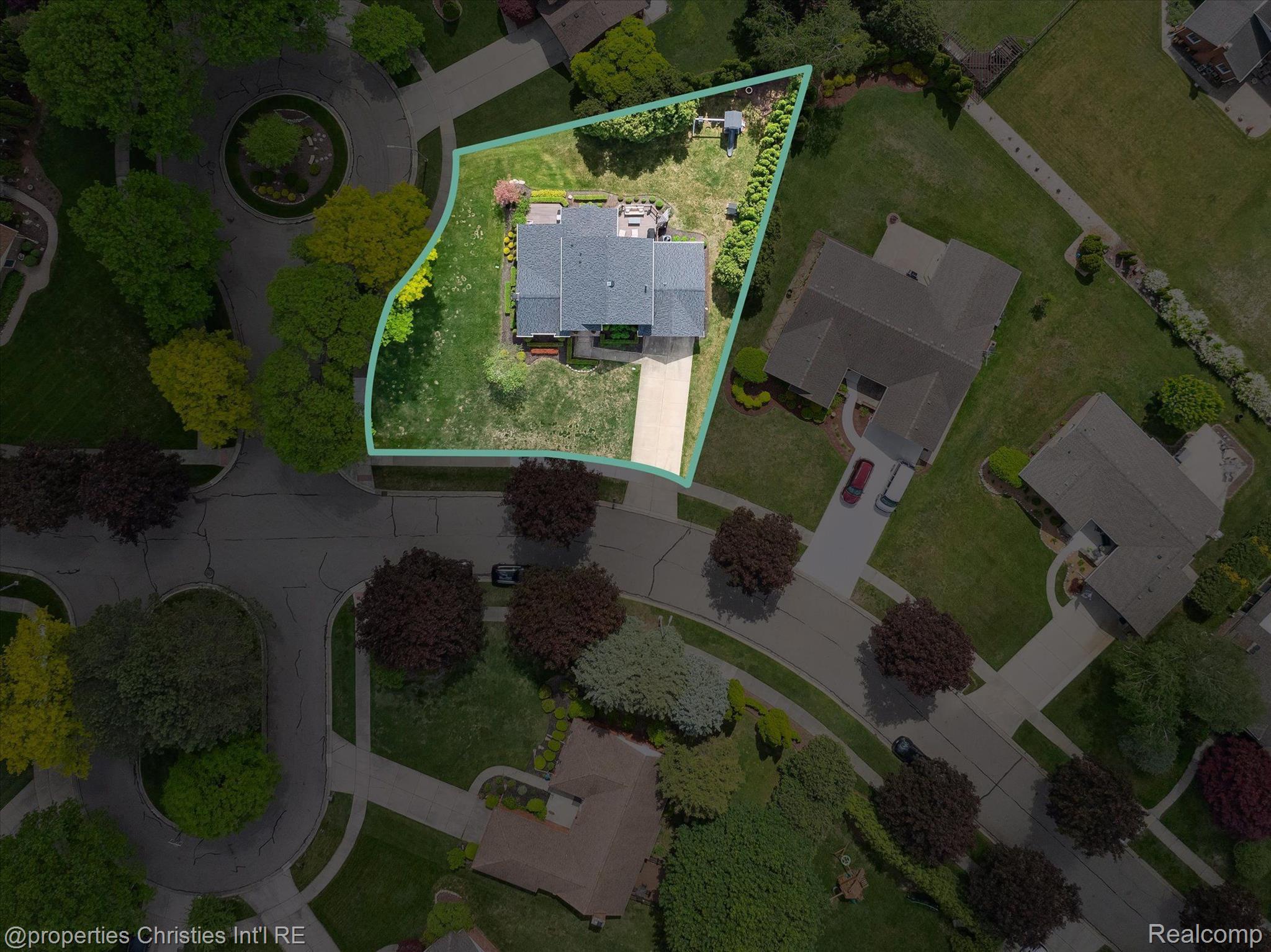 17305 LAUREL Drive