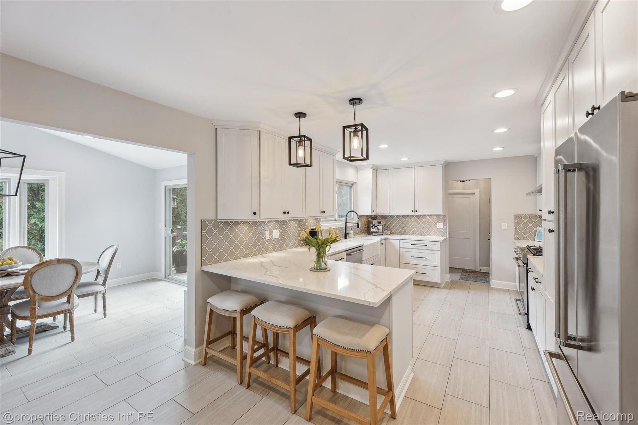 17305 LAUREL Drive
