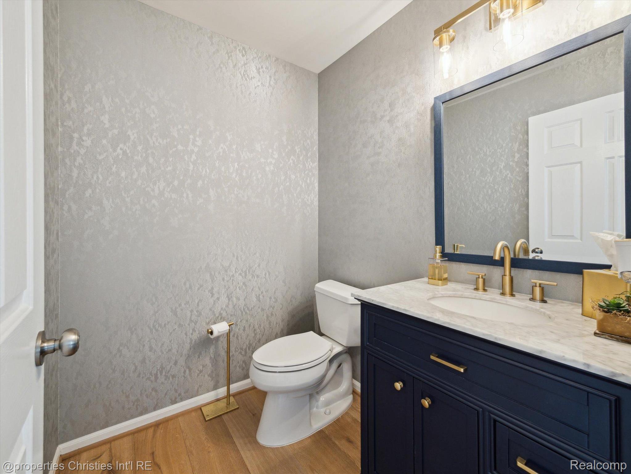 42962 SANDSTONE Drive