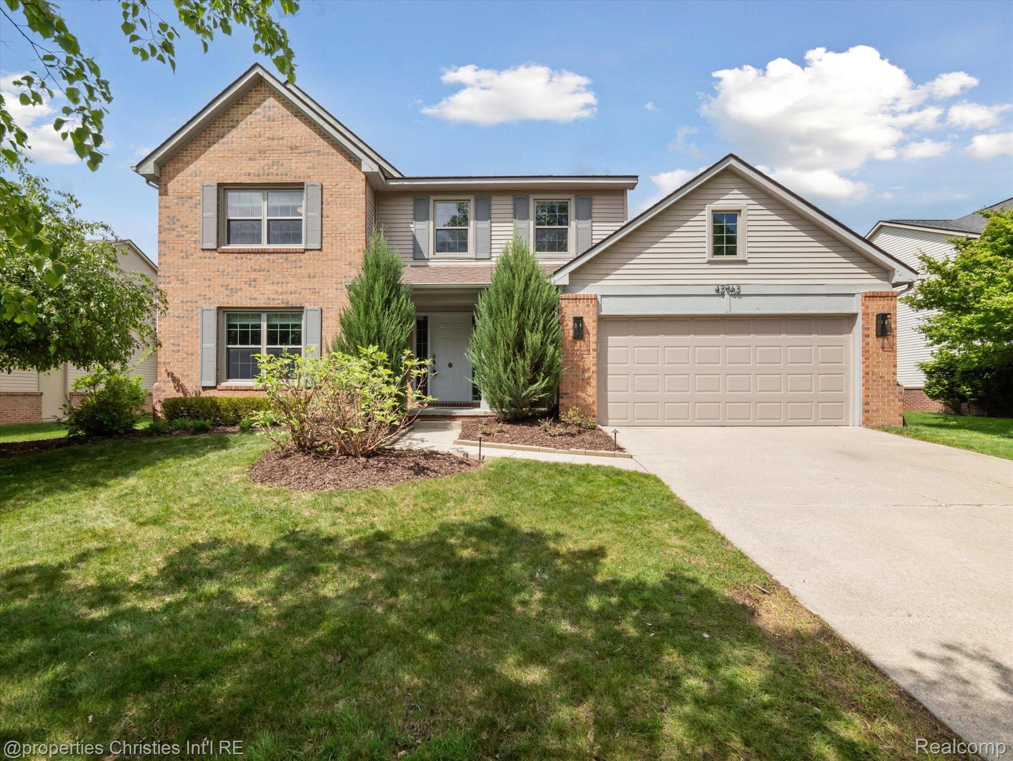 42962 SANDSTONE Drive