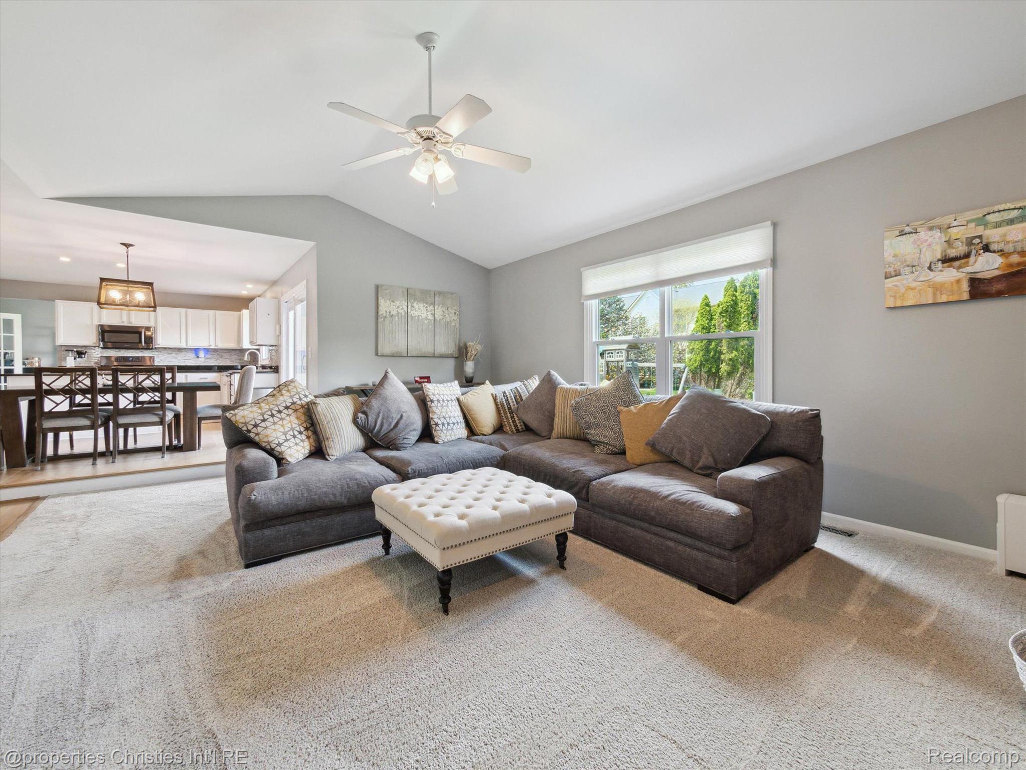 42962 SANDSTONE Drive