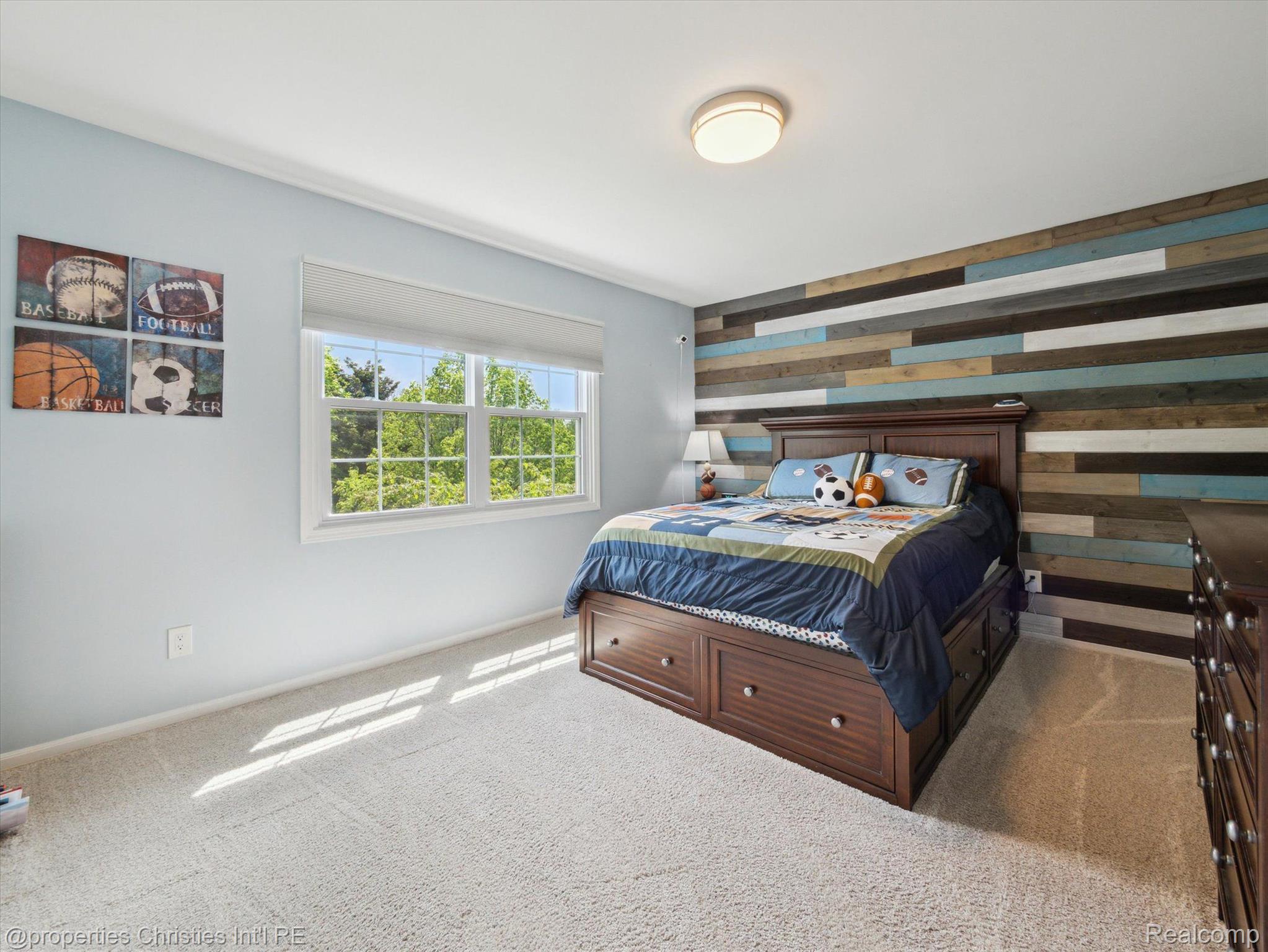 42962 SANDSTONE Drive
