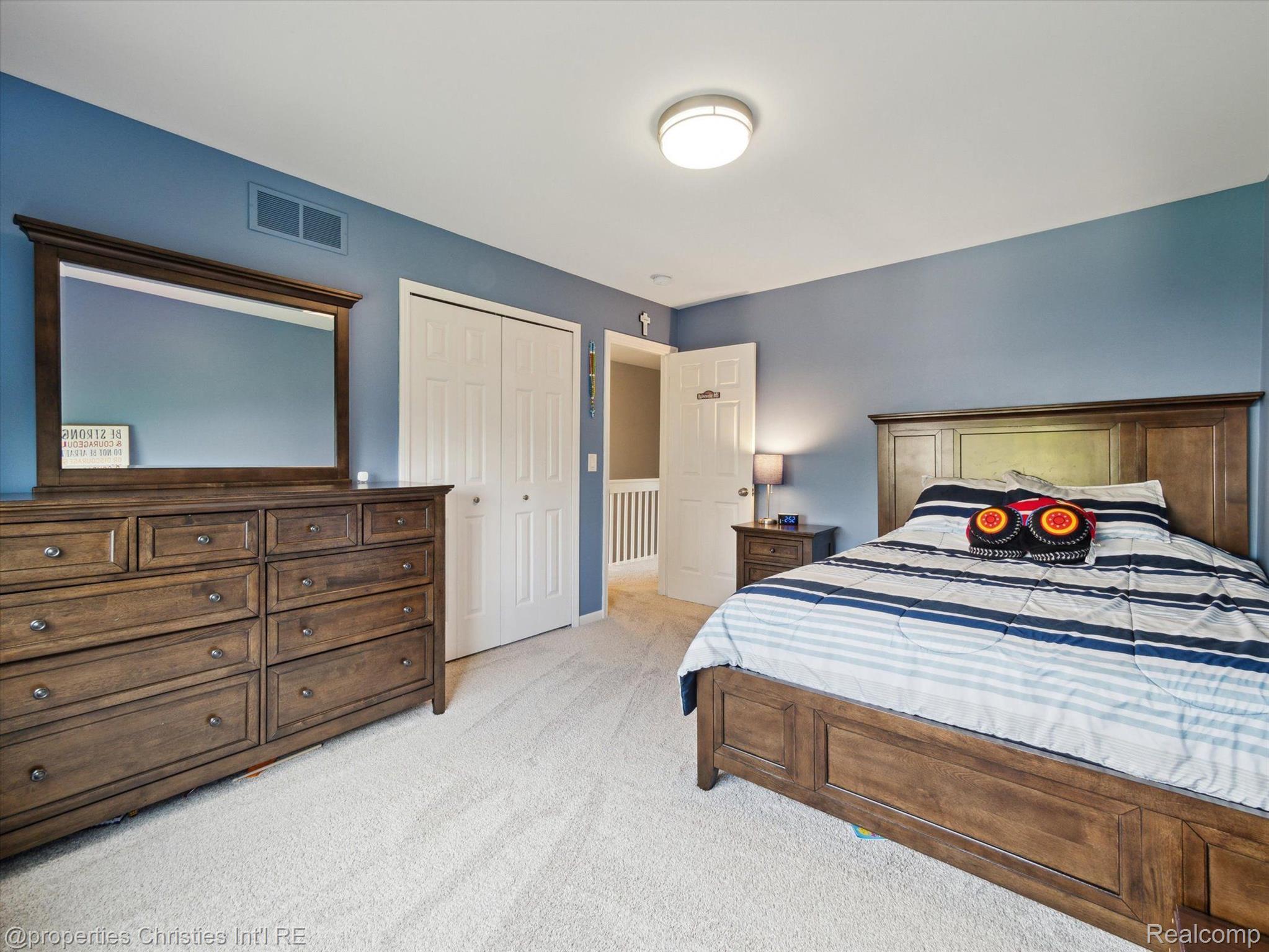 42962 SANDSTONE Drive