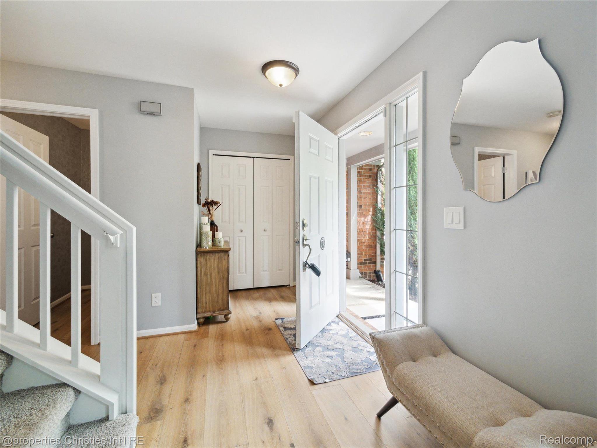 42962 SANDSTONE Drive
