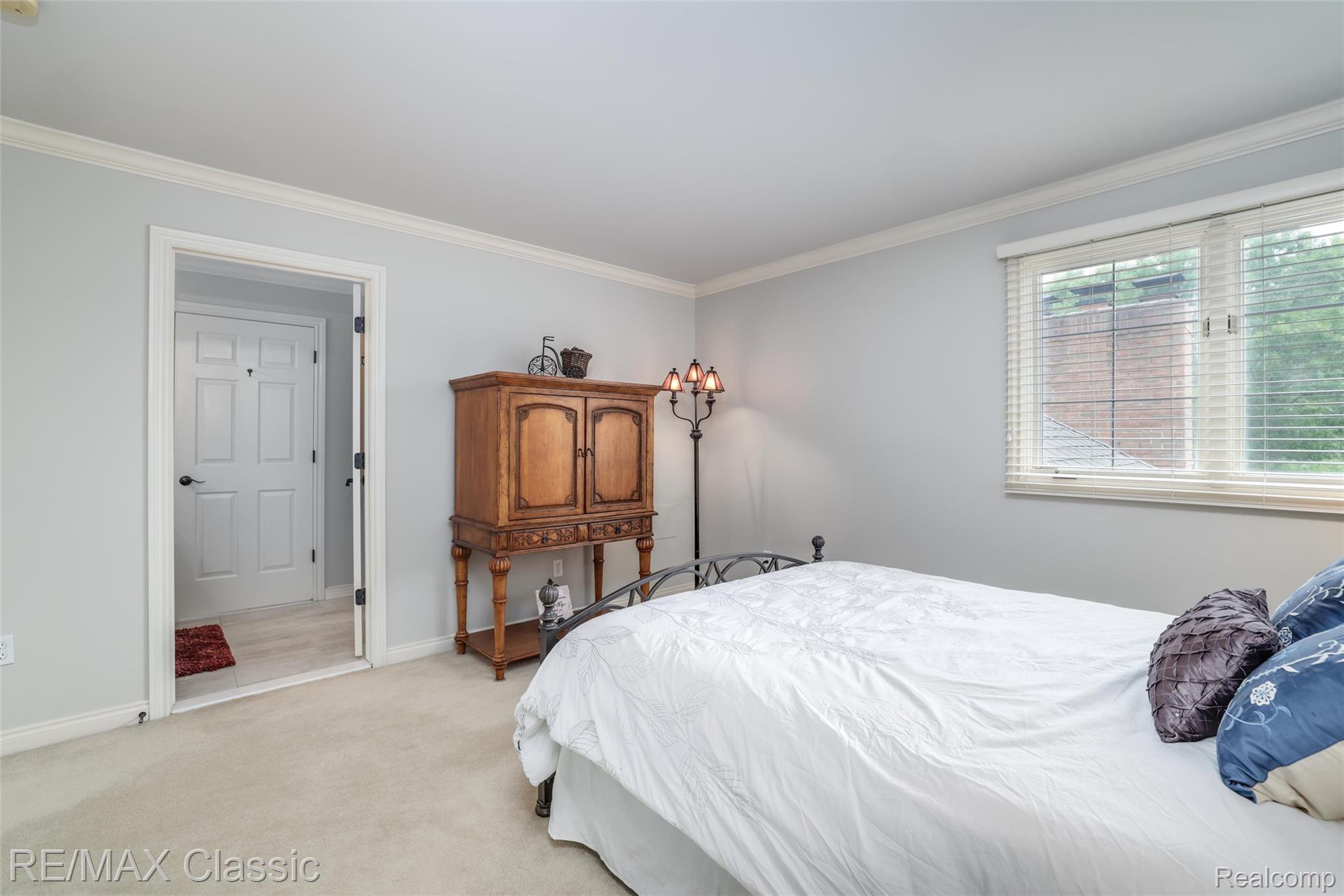 18438 Clairmont Circle E