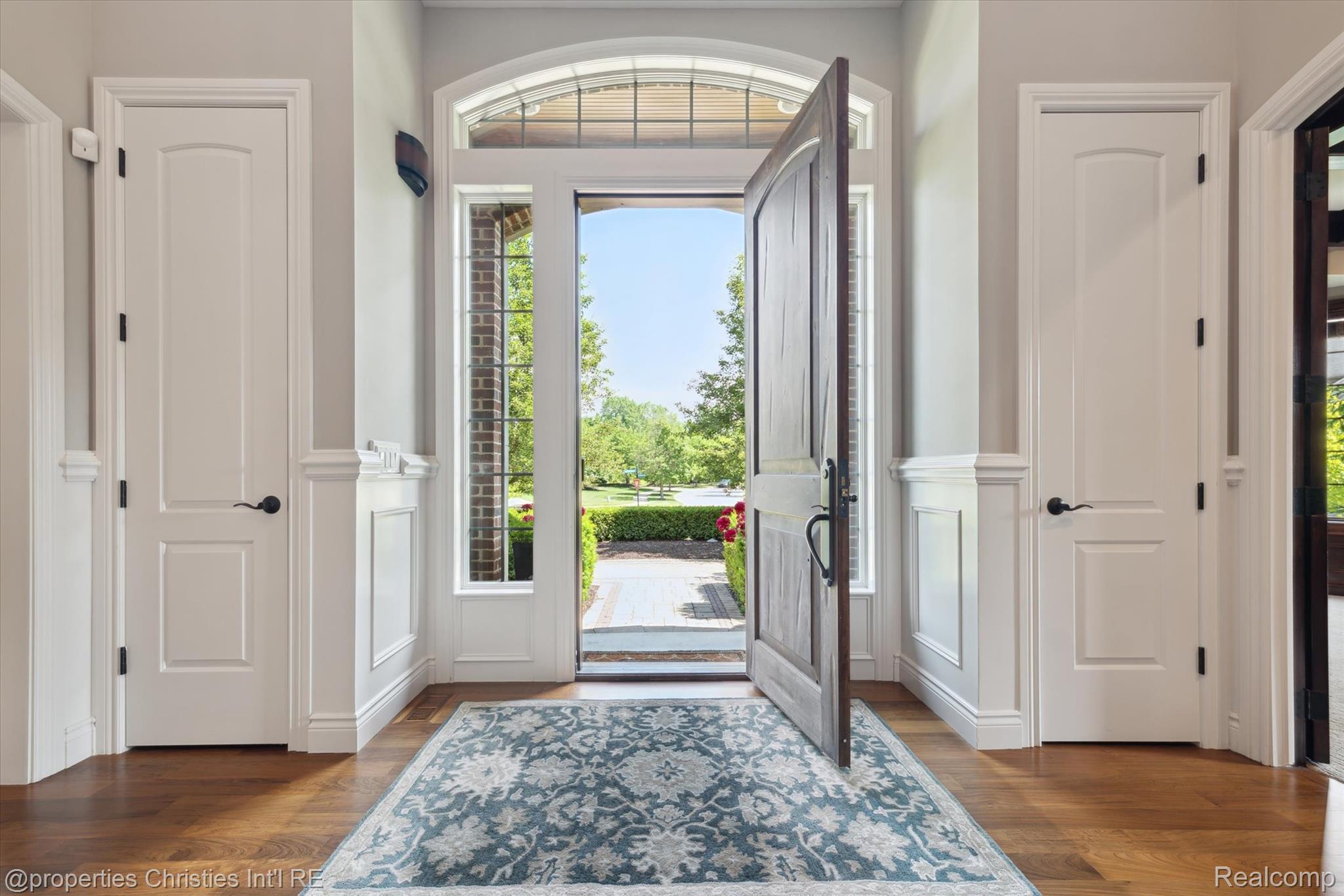 21091 Rosewood Court