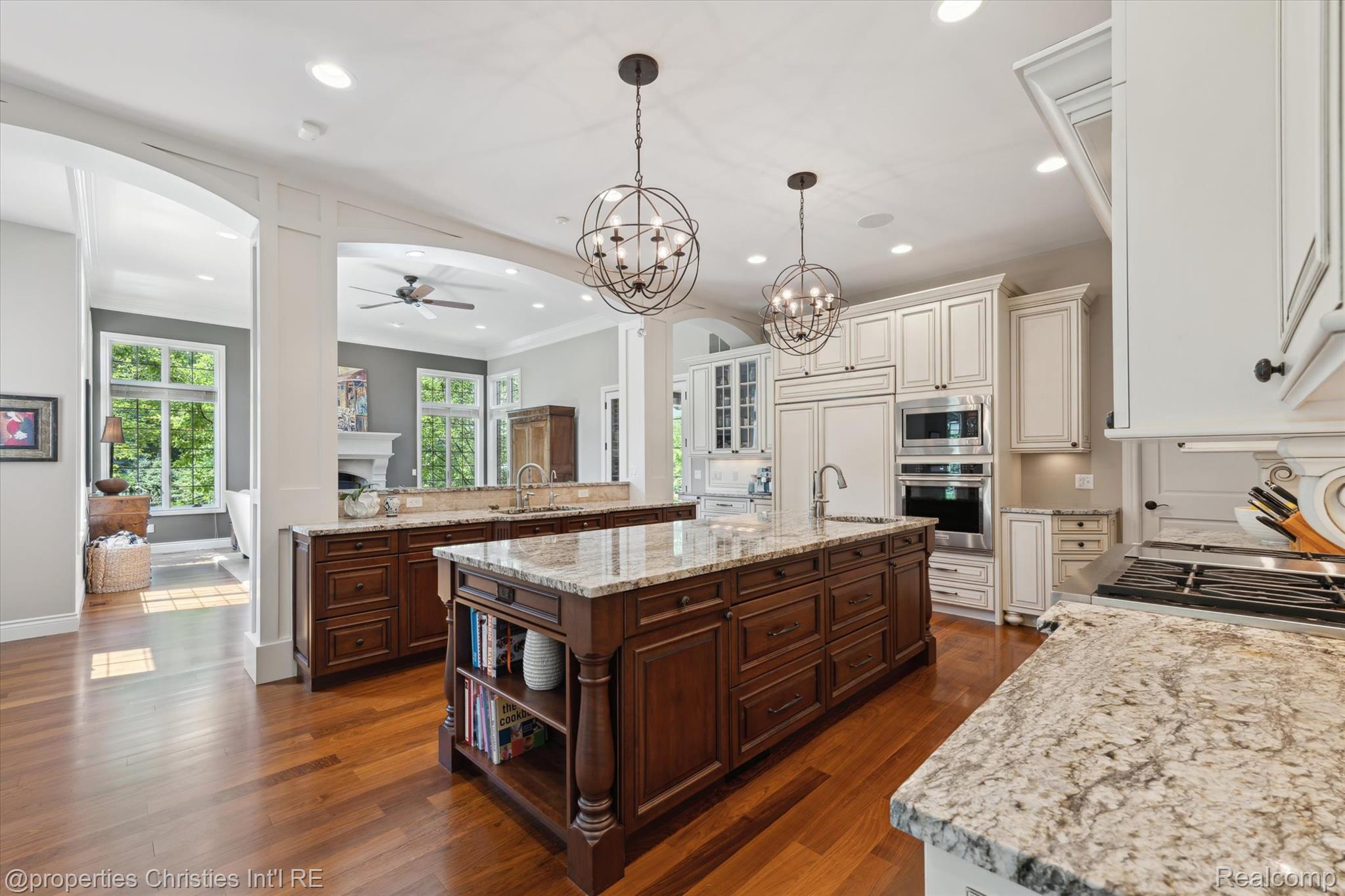 21091 Rosewood Court