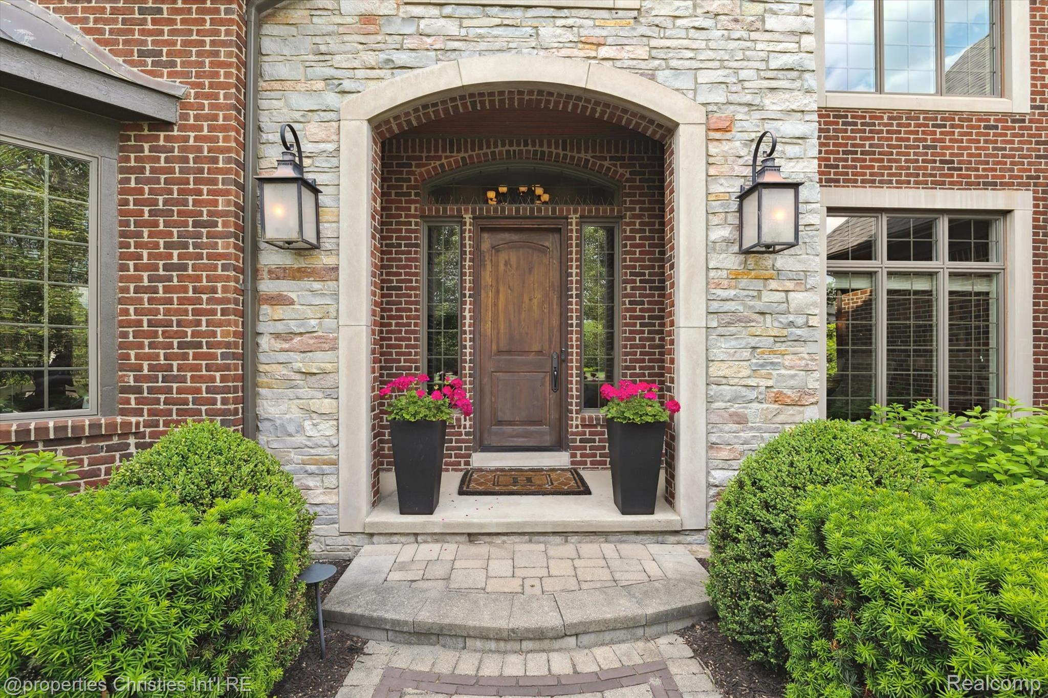 21091 Rosewood Court