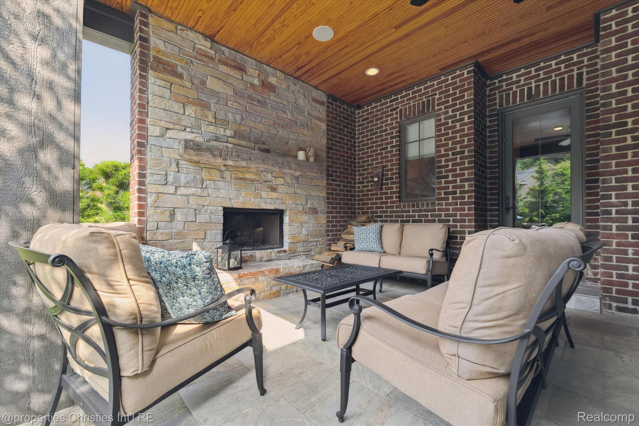 21091 Rosewood Court