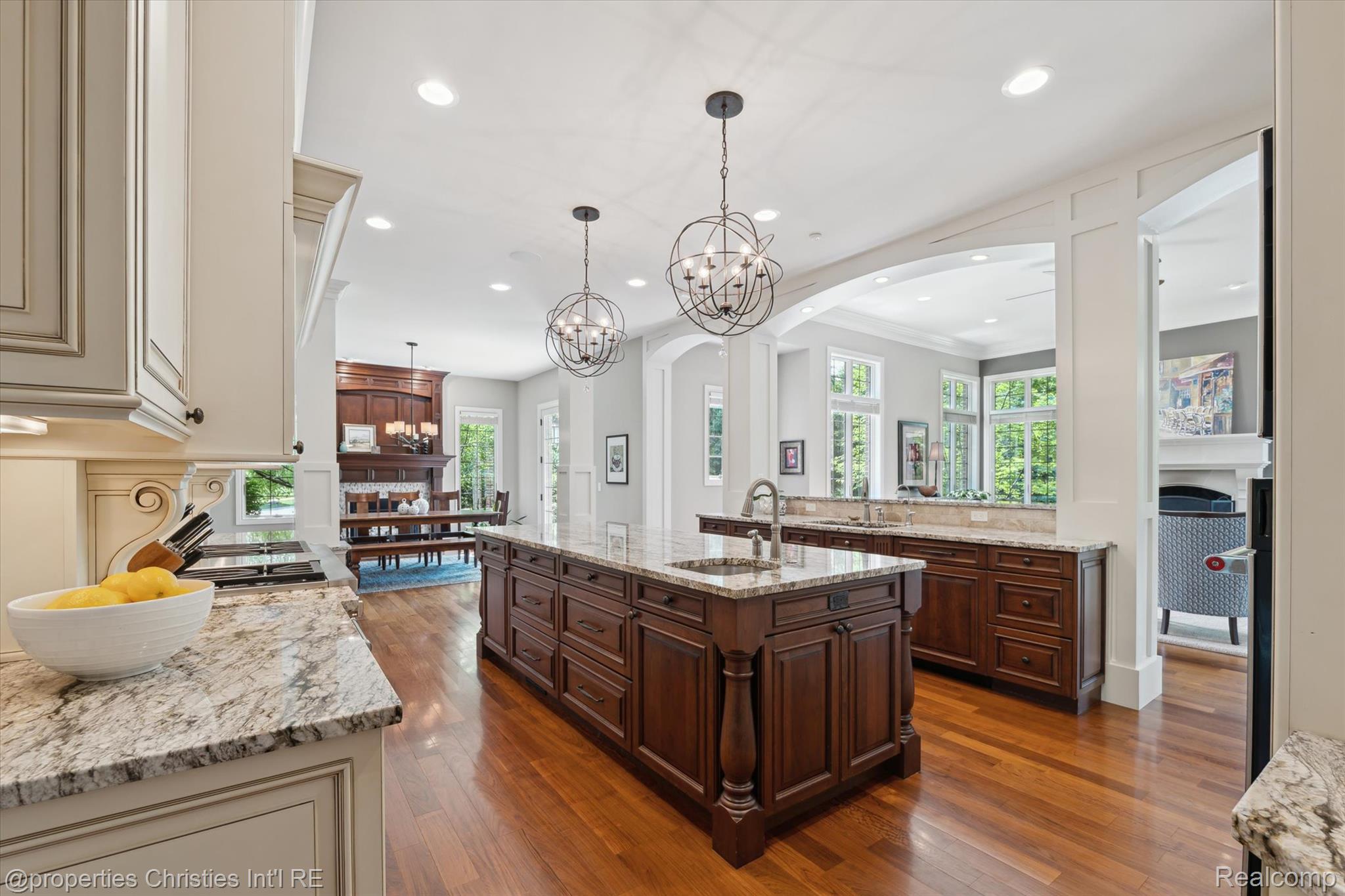 21091 Rosewood Court