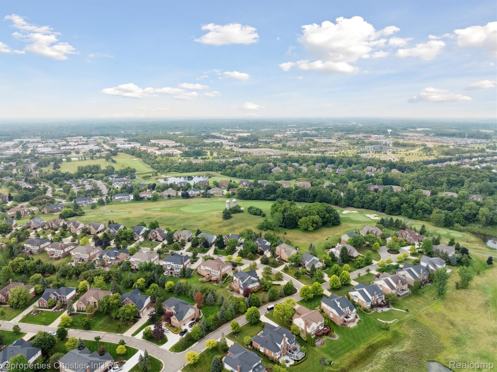 15908 CRYSTAL DOWNS E