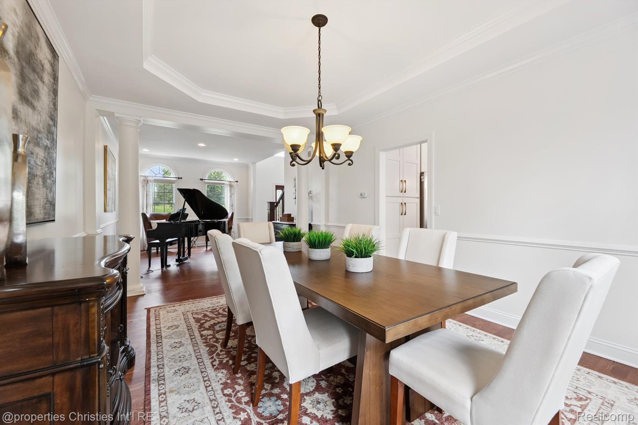 15908 CRYSTAL DOWNS E