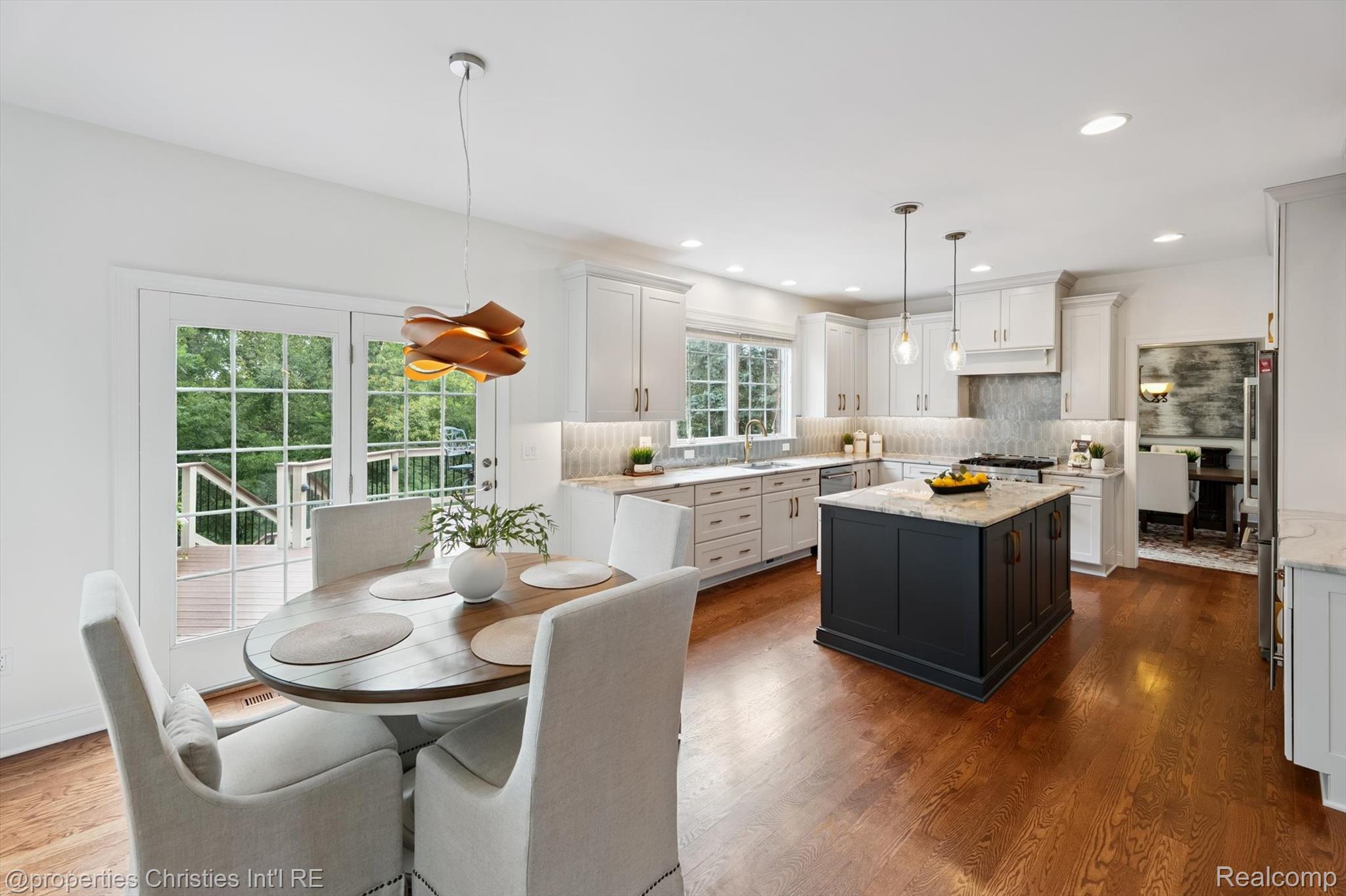 15908 CRYSTAL DOWNS E