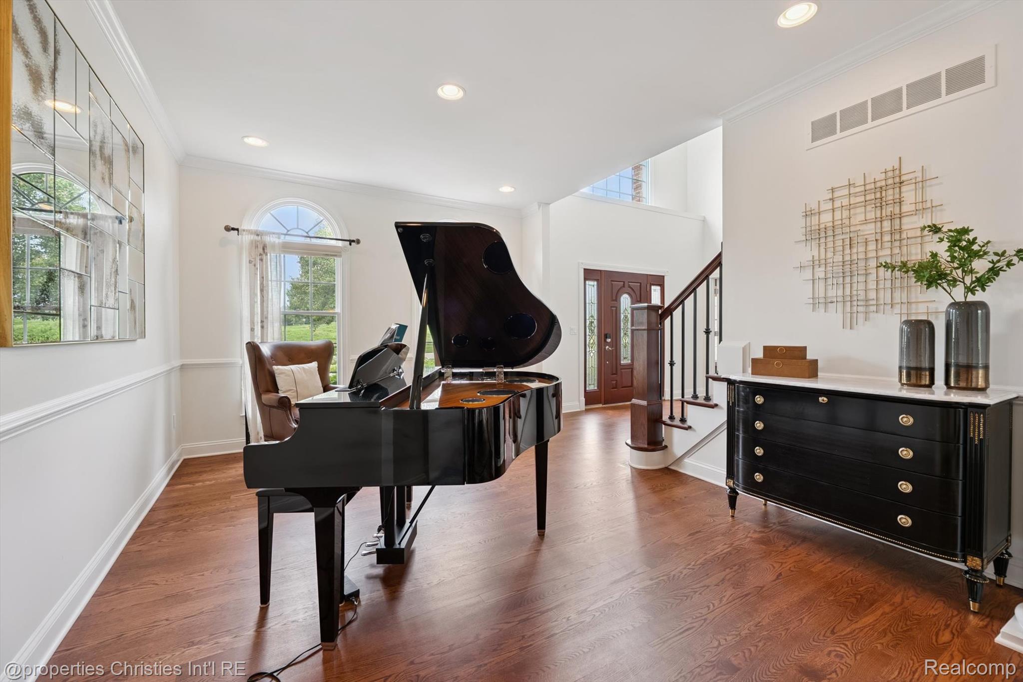 15908 CRYSTAL DOWNS E