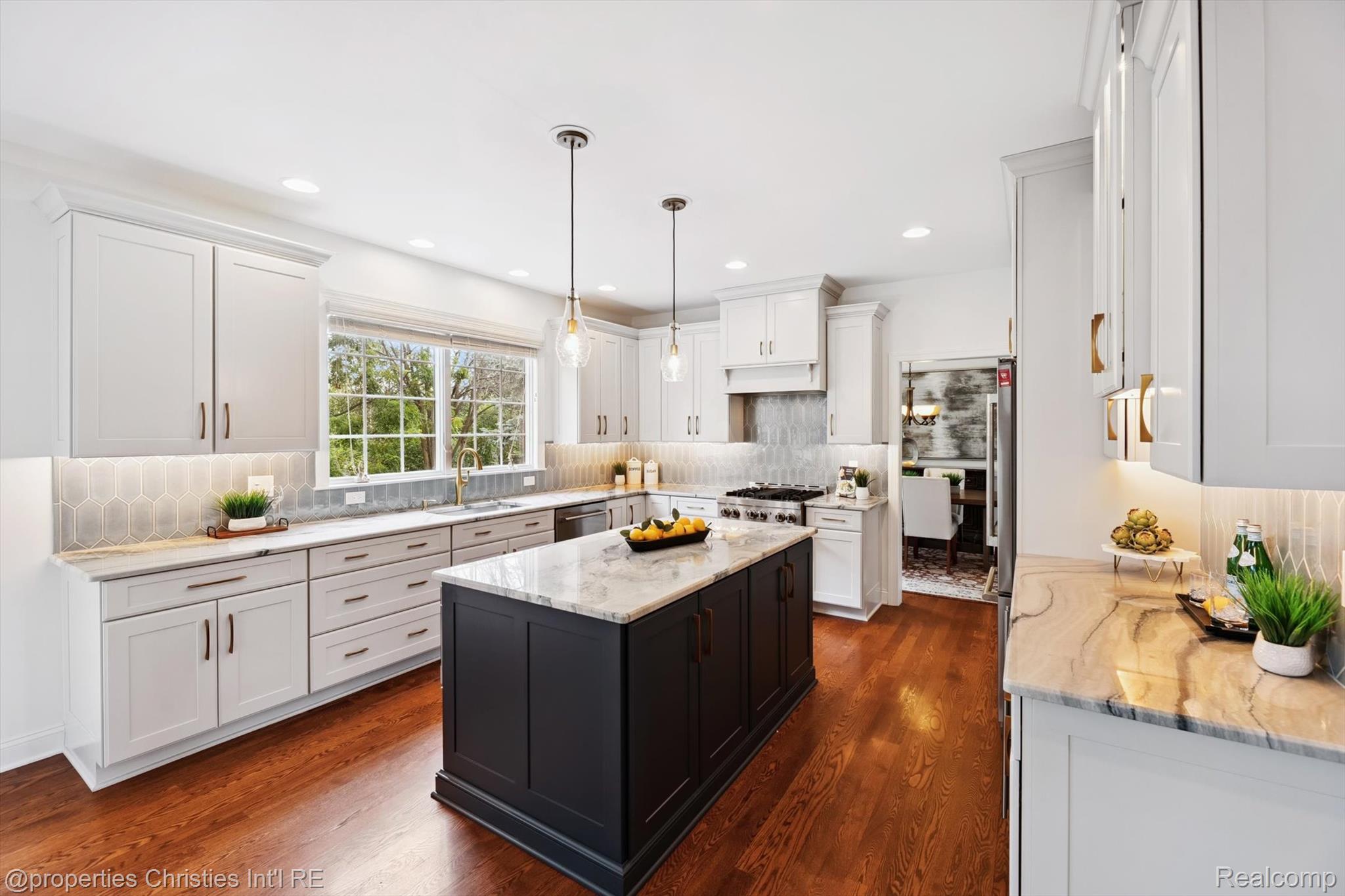 15908 CRYSTAL DOWNS E