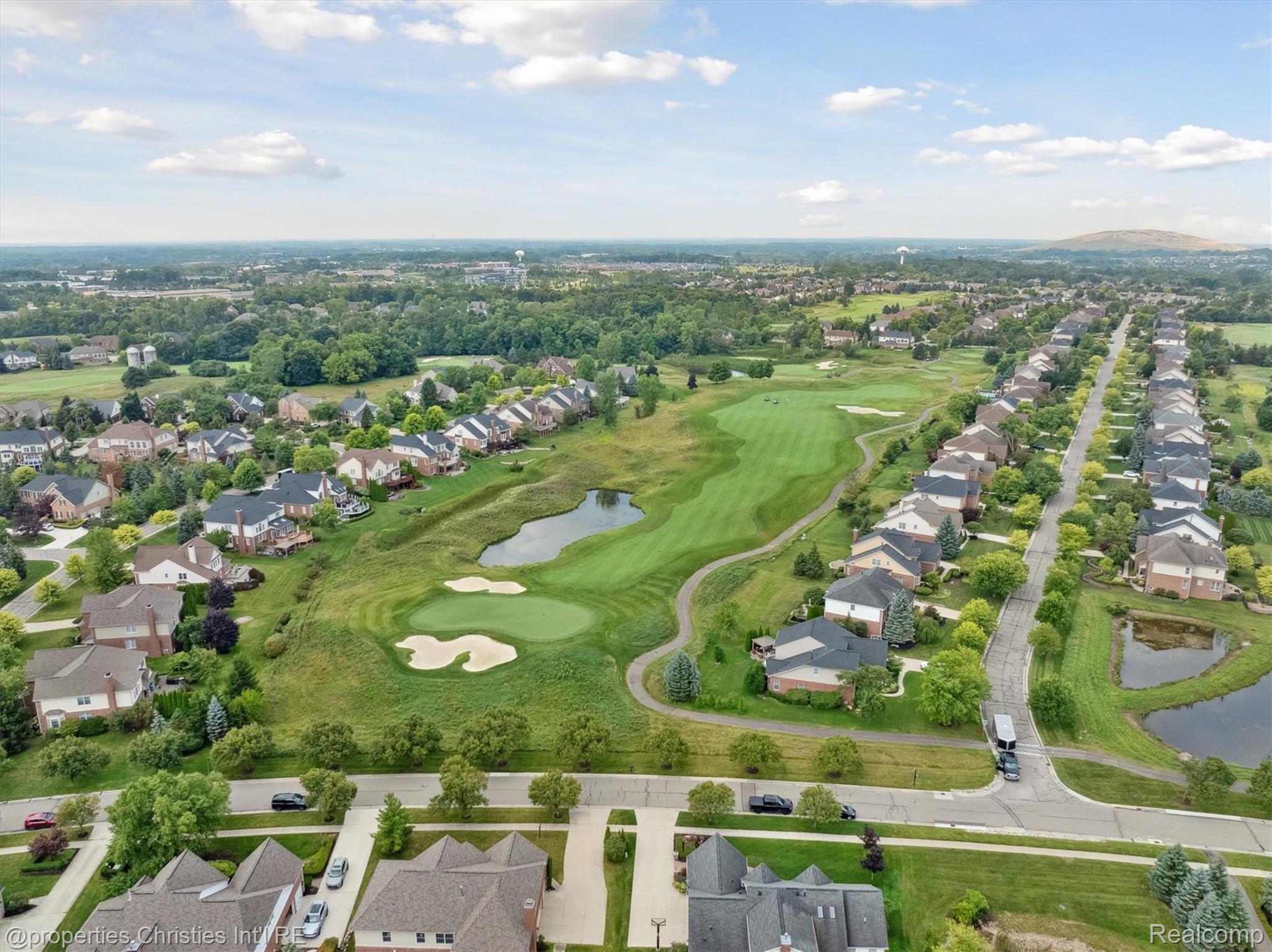 15908 CRYSTAL DOWNS E