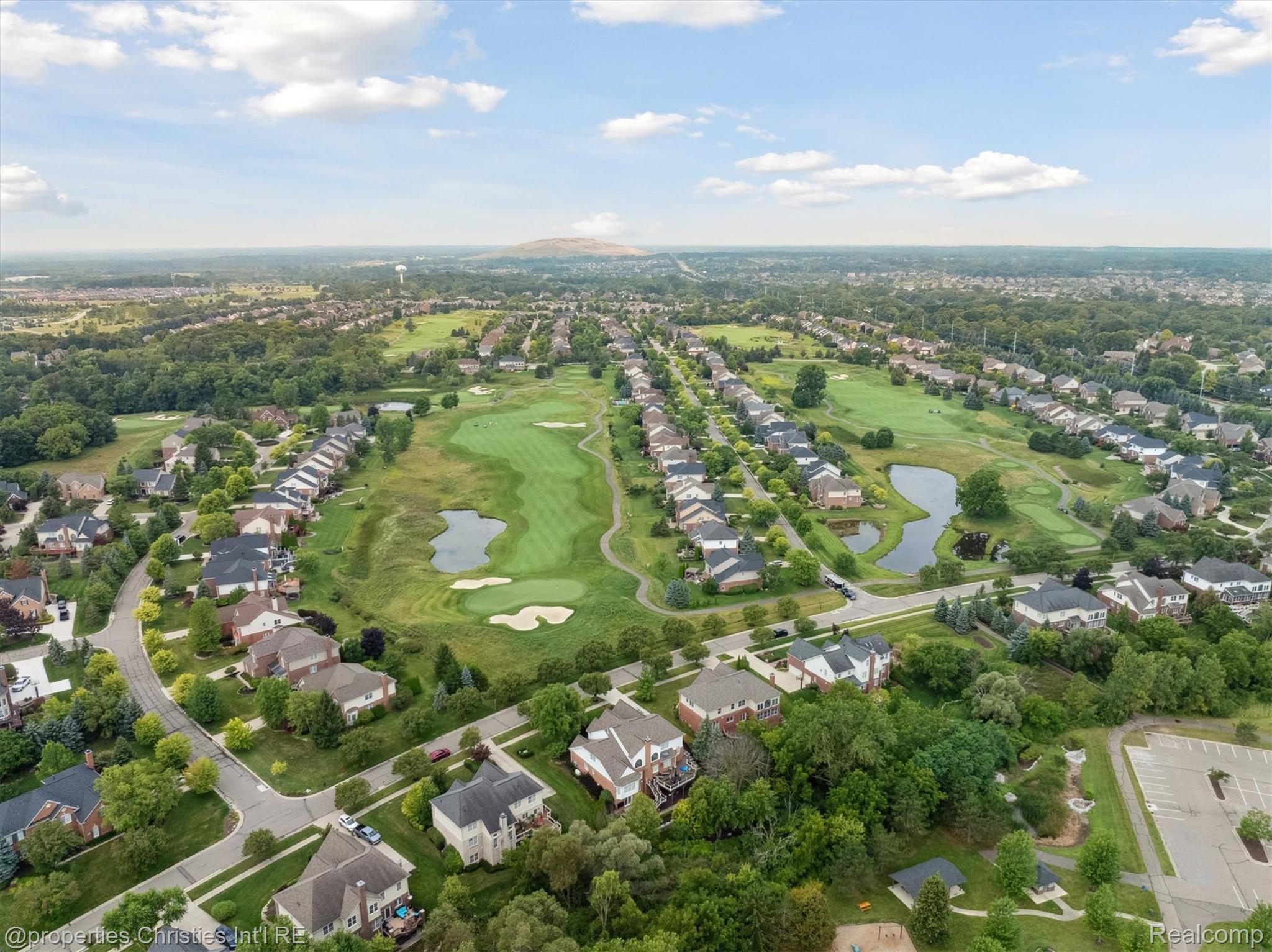 15908 CRYSTAL DOWNS E