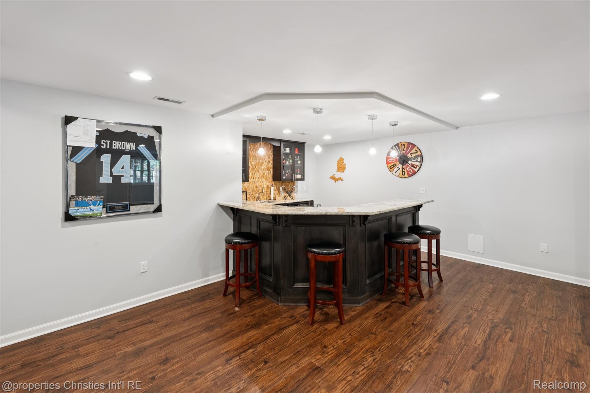 15908 CRYSTAL DOWNS E