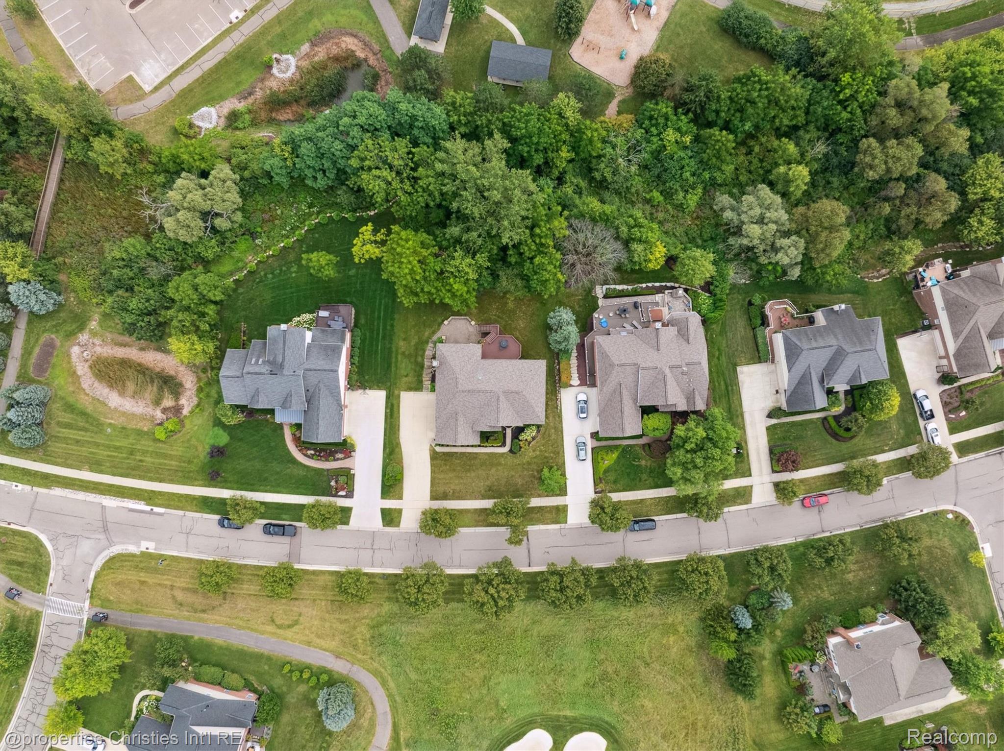 15908 CRYSTAL DOWNS E