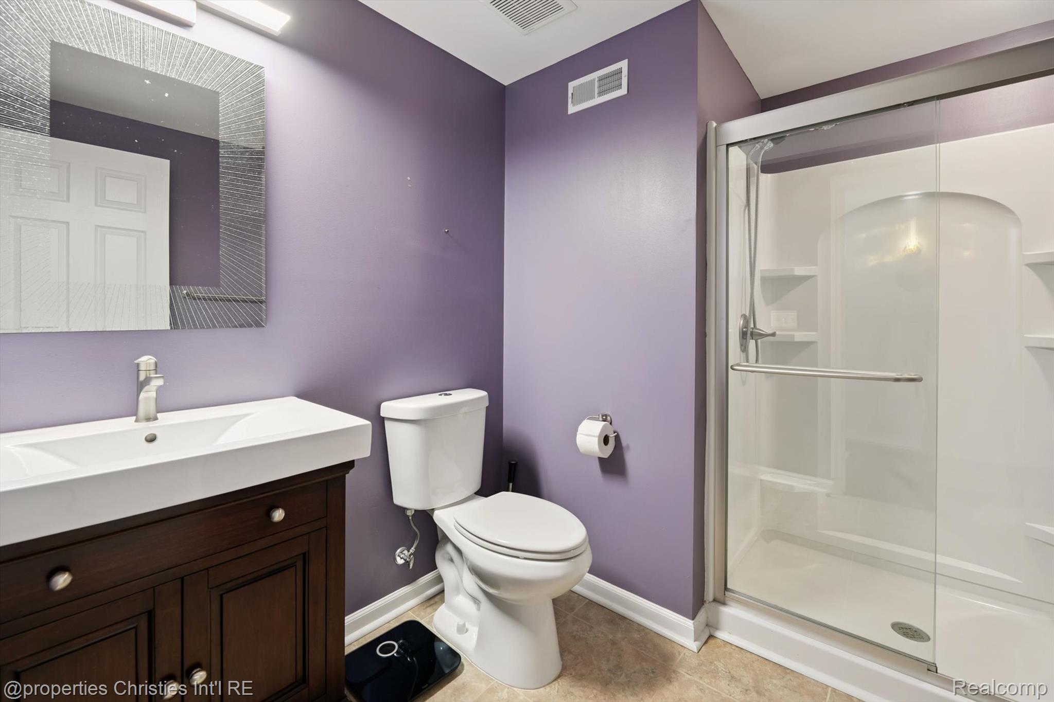 15908 CRYSTAL DOWNS E