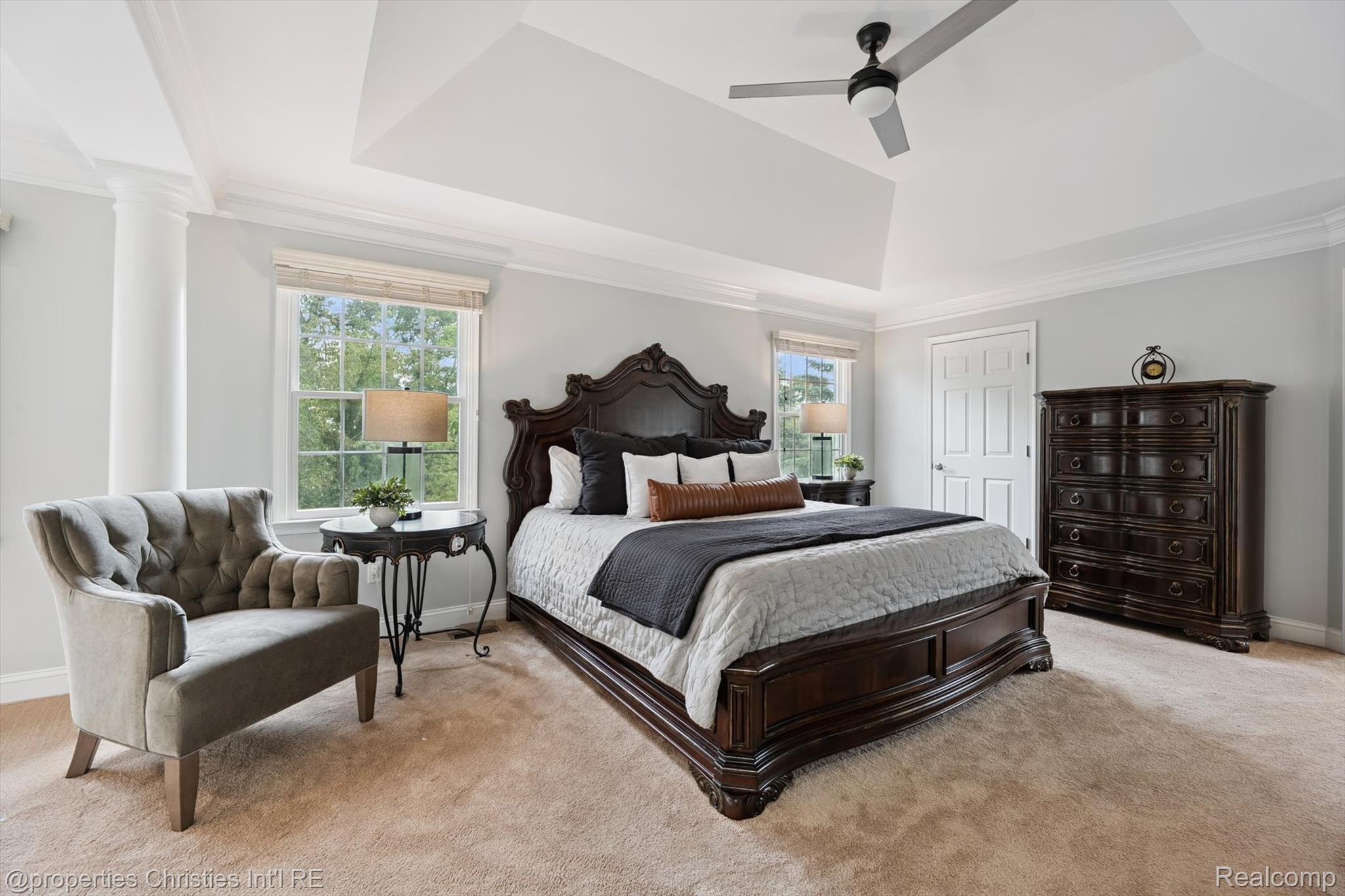 15908 CRYSTAL DOWNS E