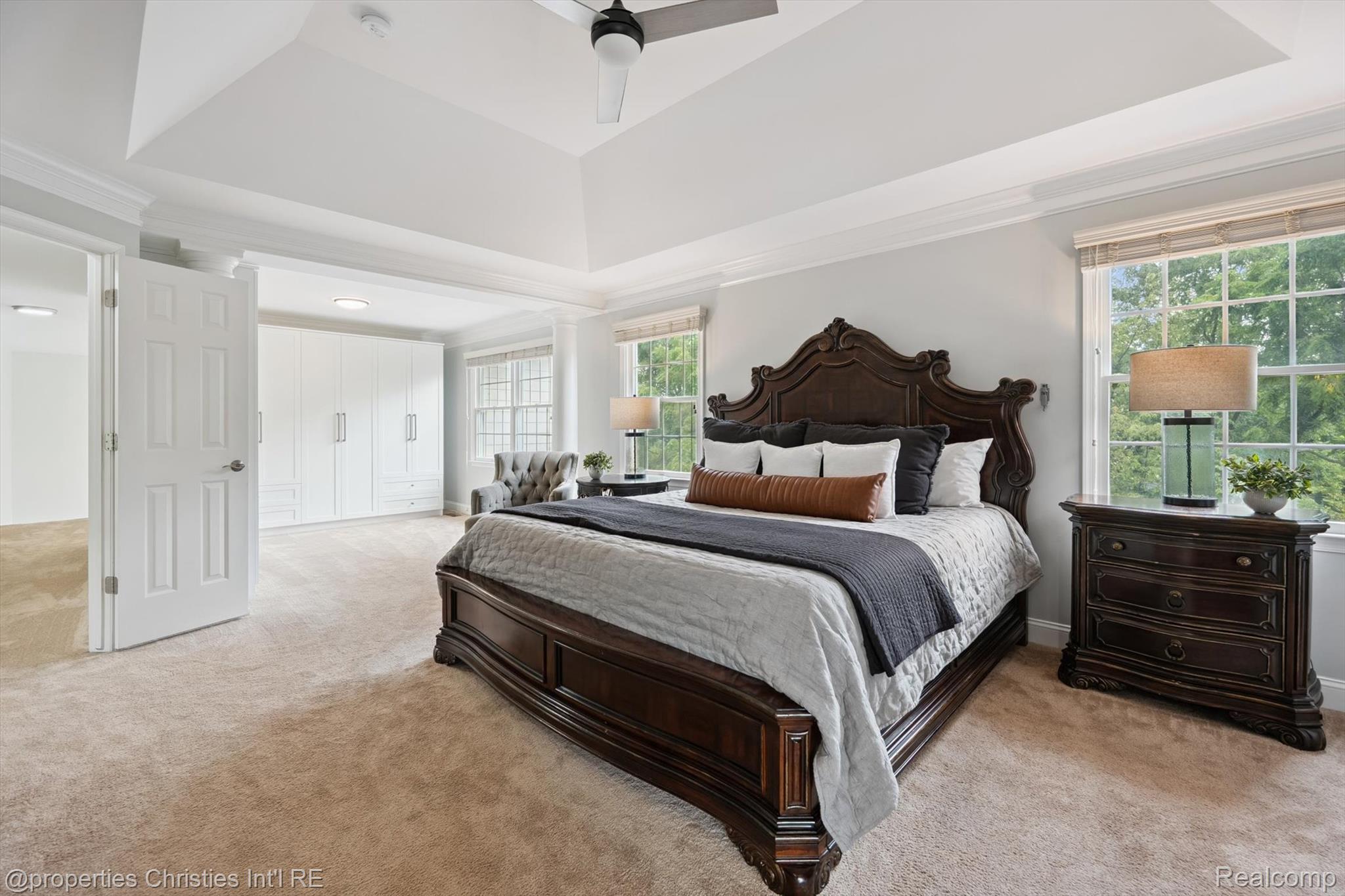 15908 CRYSTAL DOWNS E