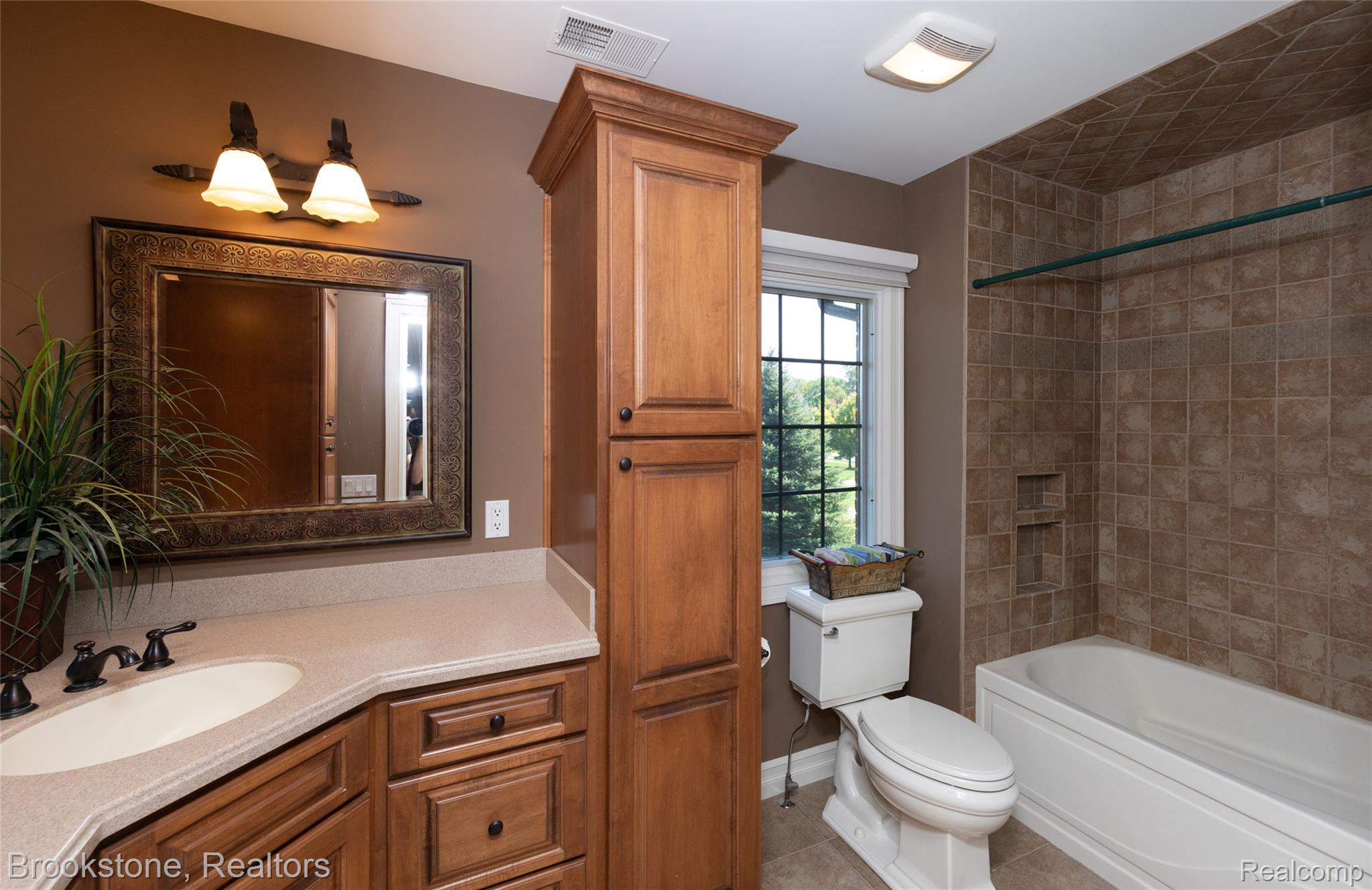 4628 COASTAL PKWY